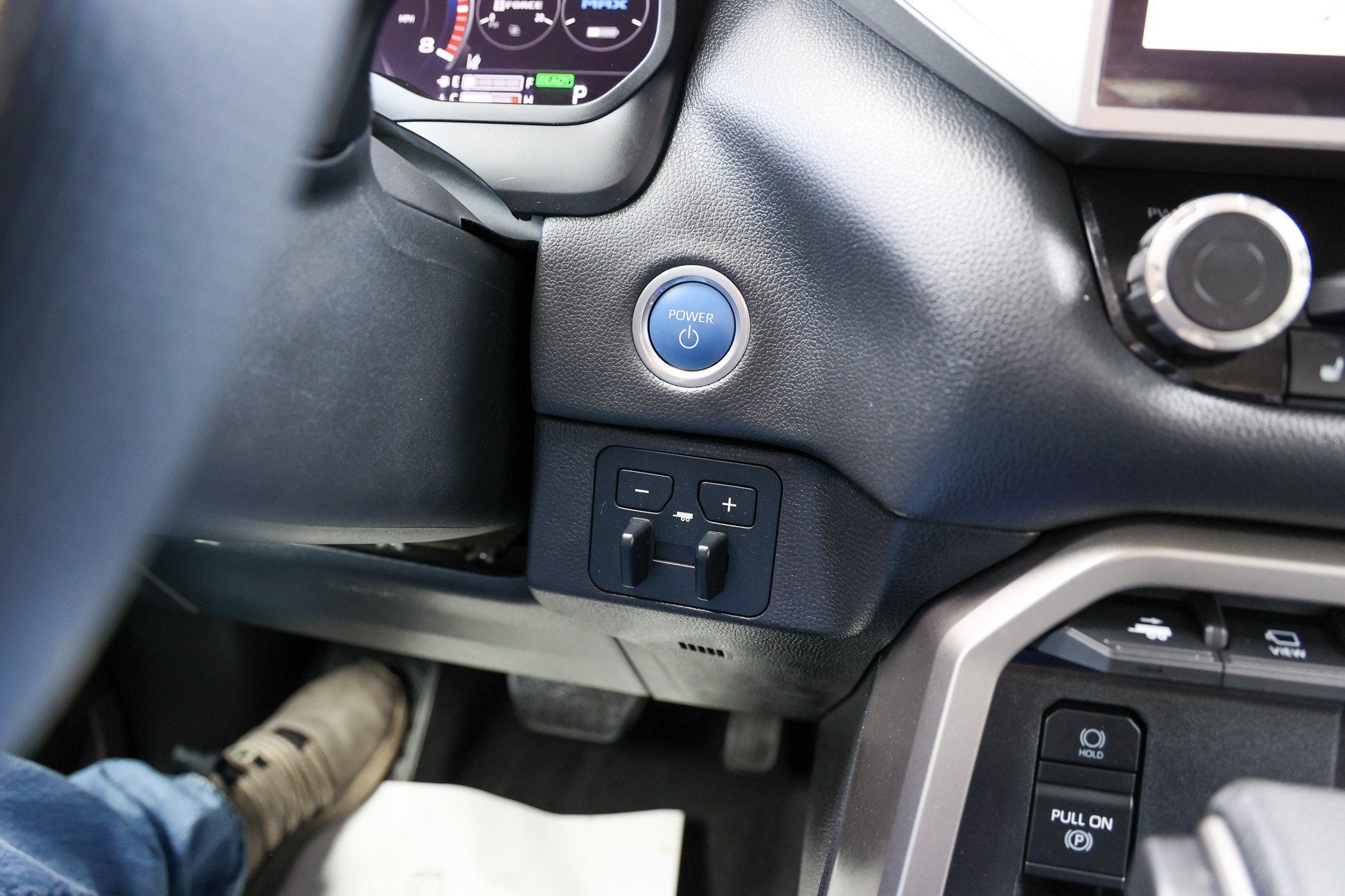 2024 Toyota Tundra i-FORCE MAX Limited Hybrid