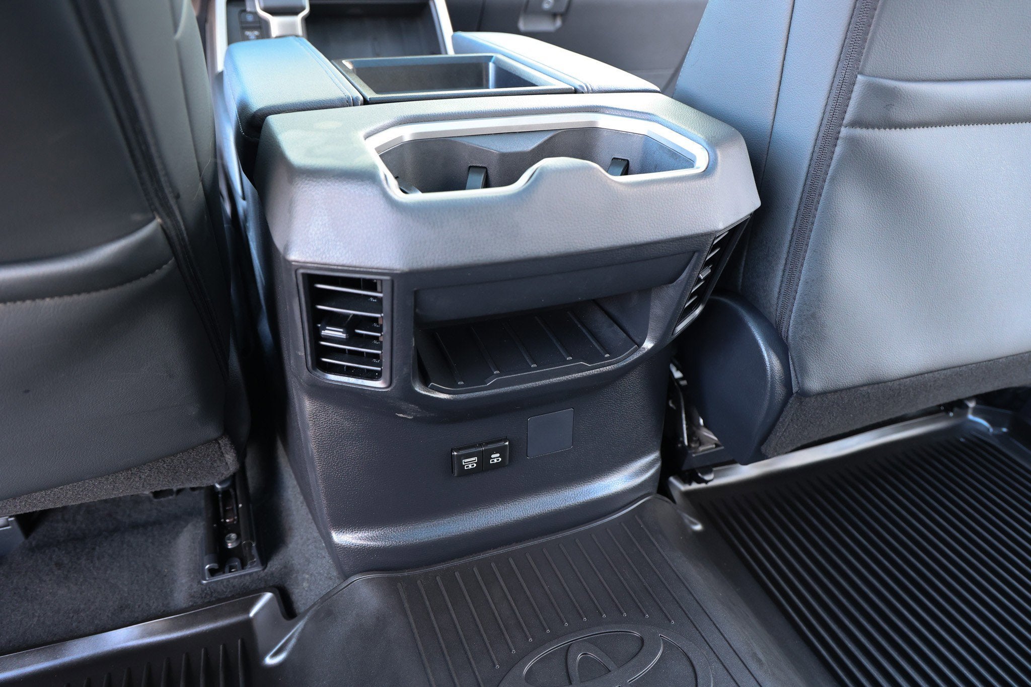 2025 Toyota TUNDRA HV 4X4 Limited Hybrid