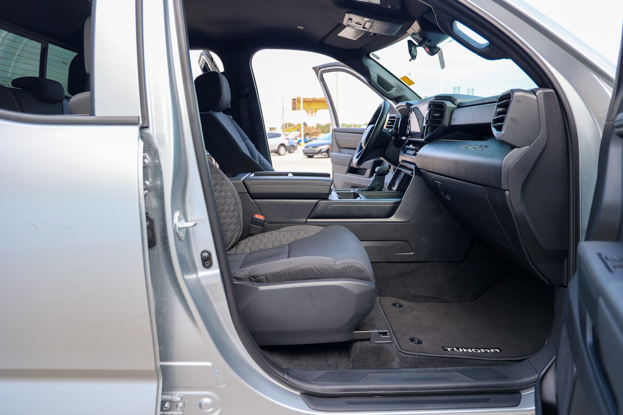 2026 Toyota TUNDRA 4X2 SR