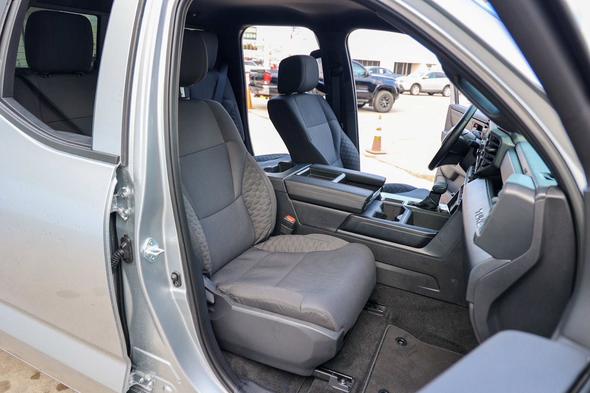 2026 Toyota TUNDRA 4X2 SR