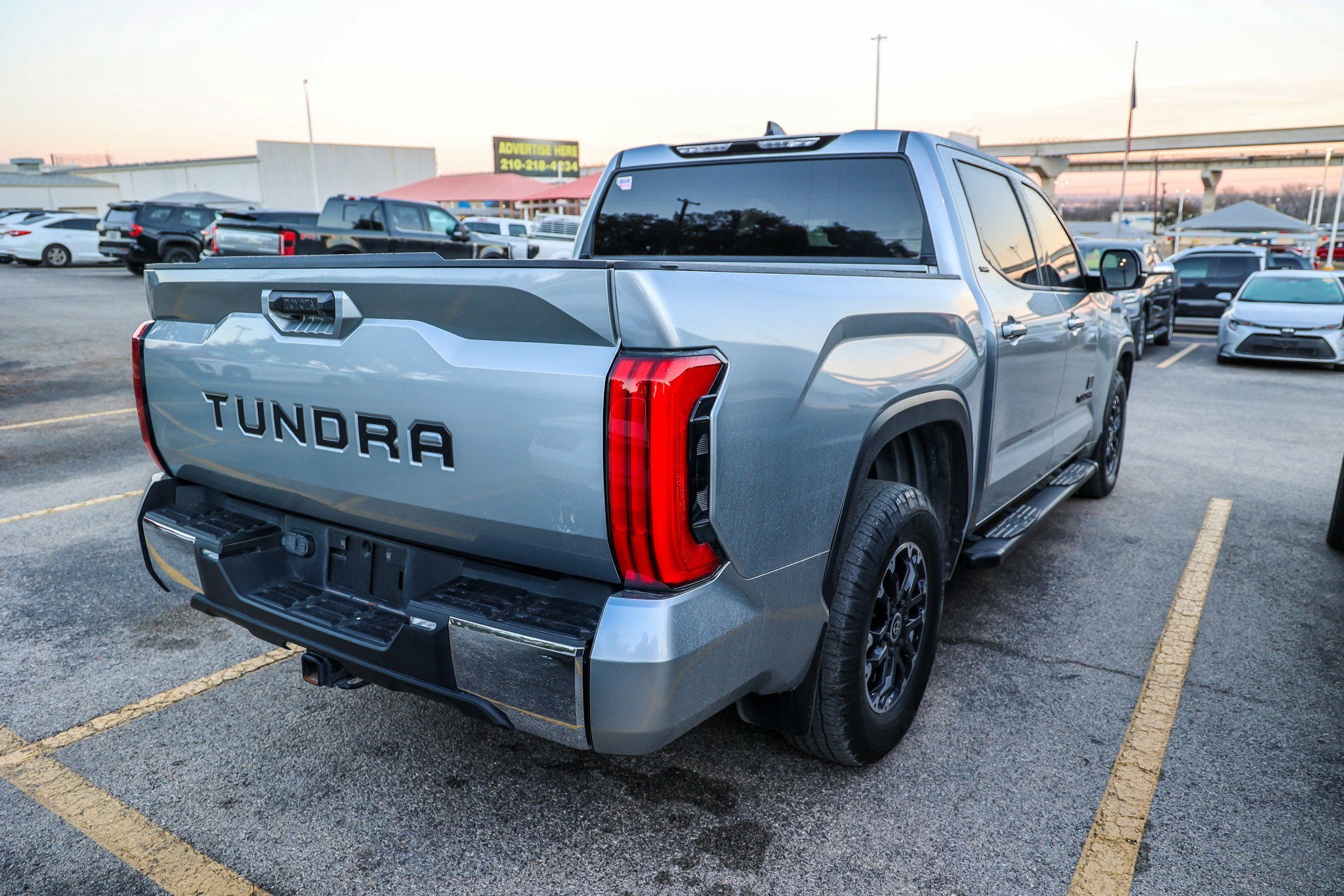 2022 Toyota TUNDRA 4X2 SR5