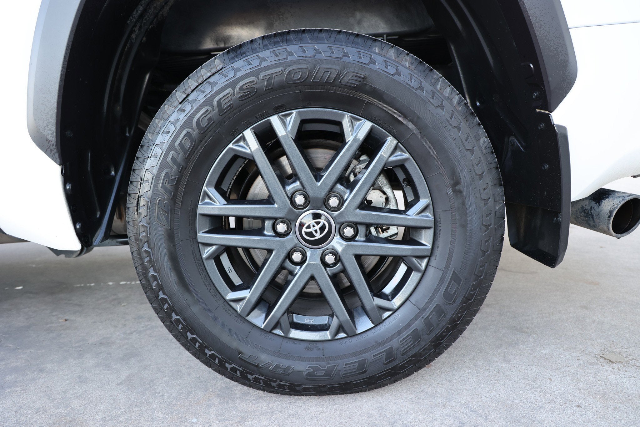 2025 Toyota TUNDRA 4X2 SR5