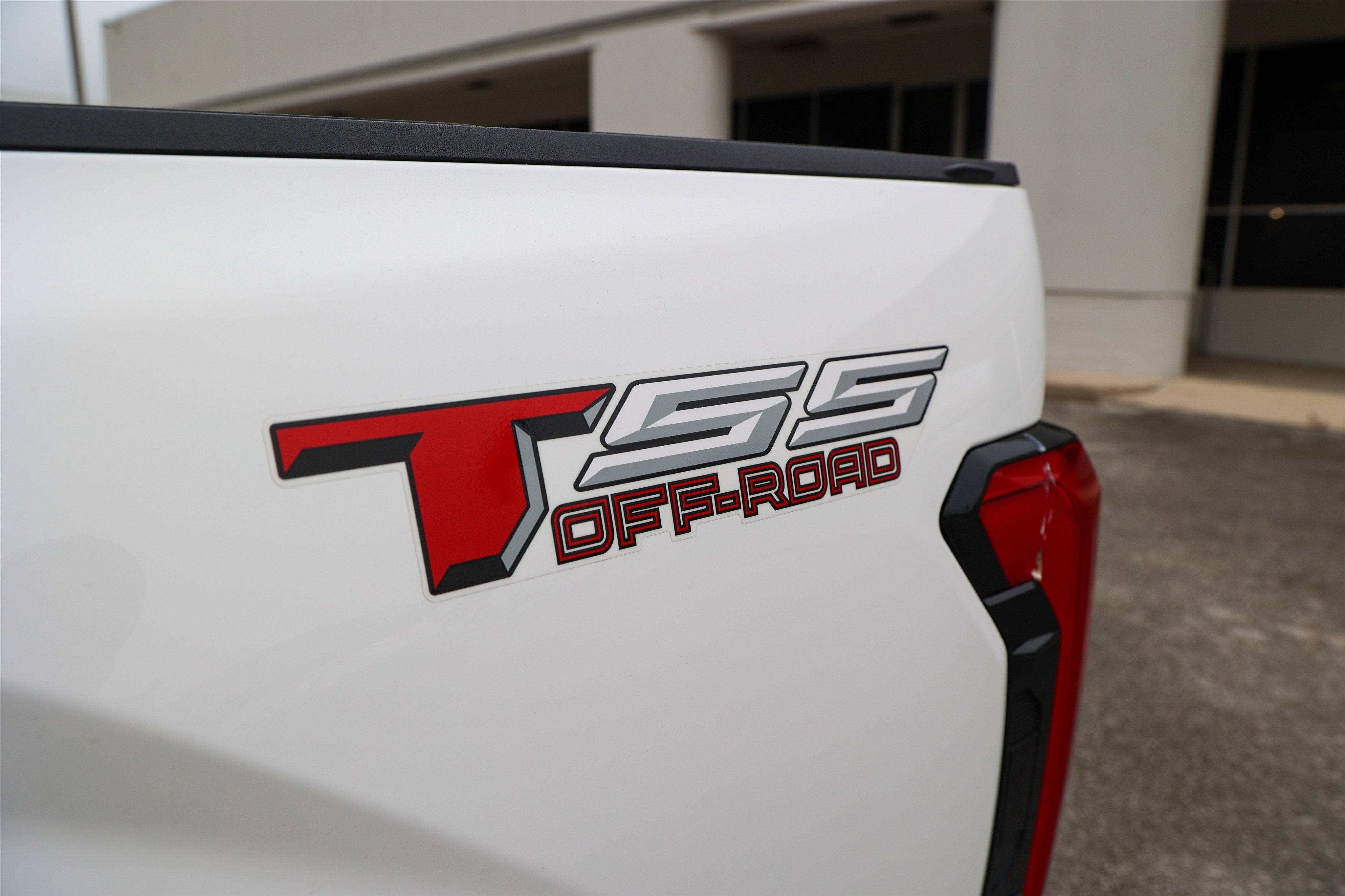 2024 Toyota TUNDRA 4X4 SR5