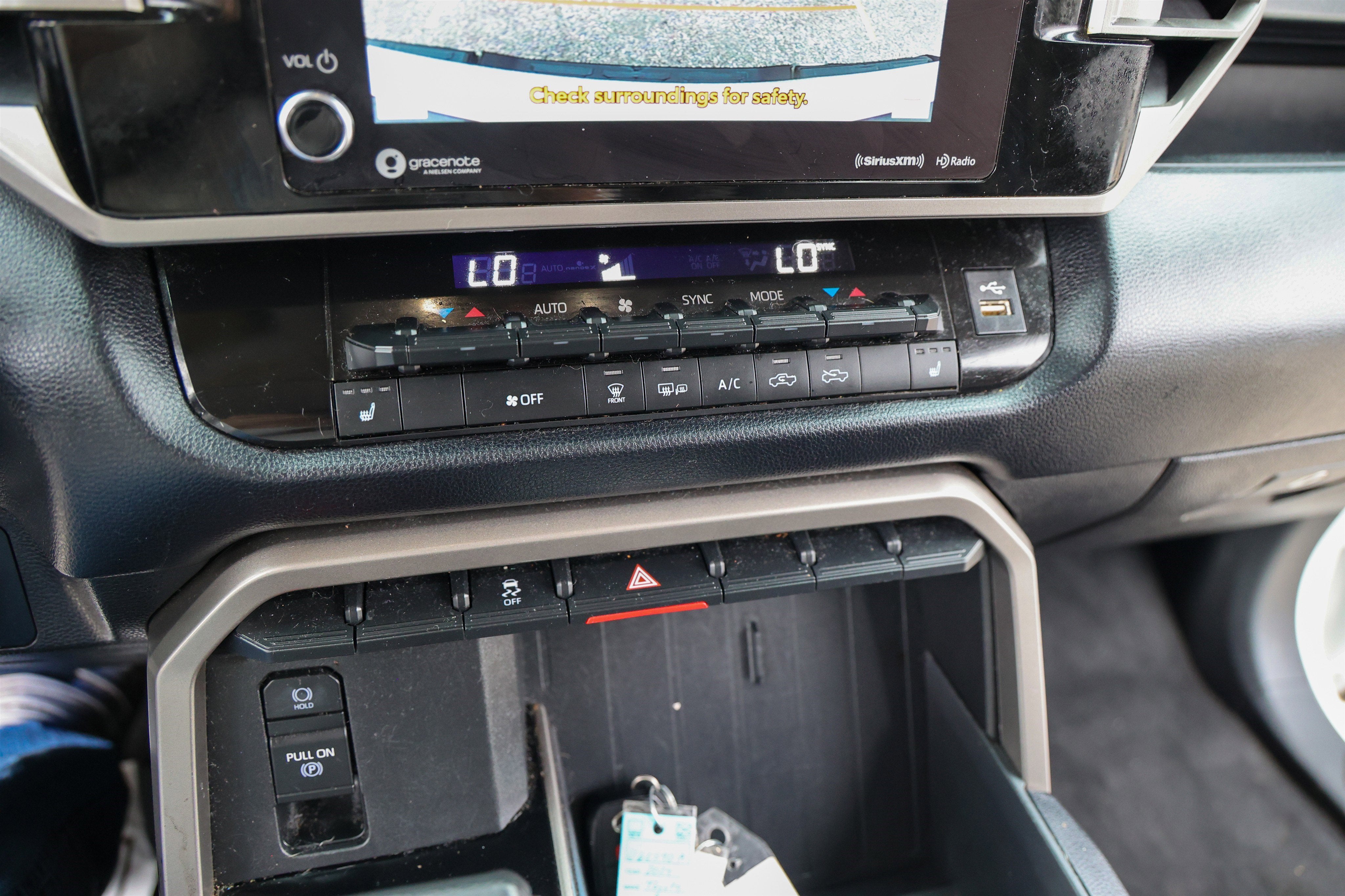 2024 Toyota TUNDRA 4X4 SR5
