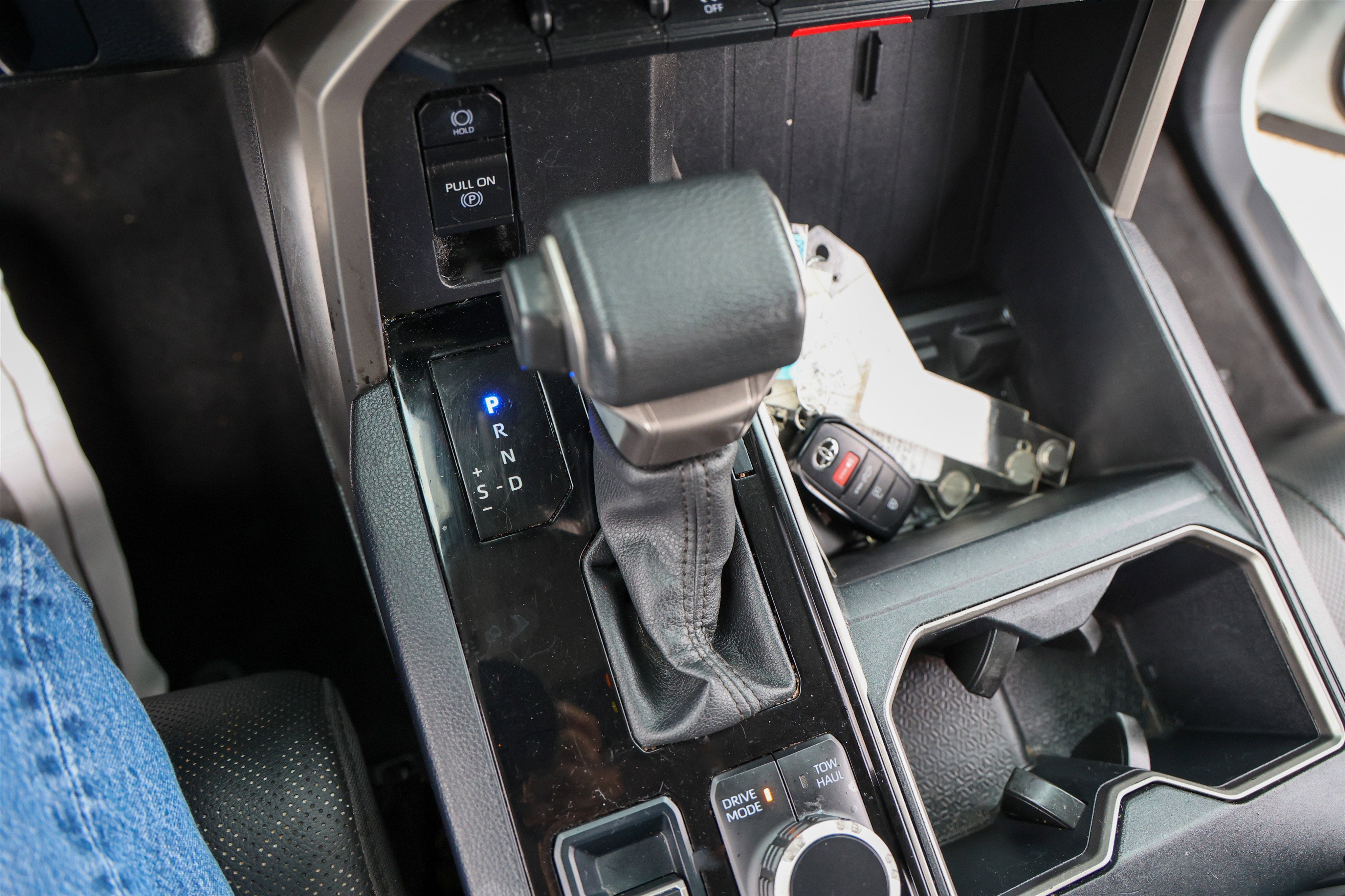 2024 Toyota TUNDRA 4X4 SR5