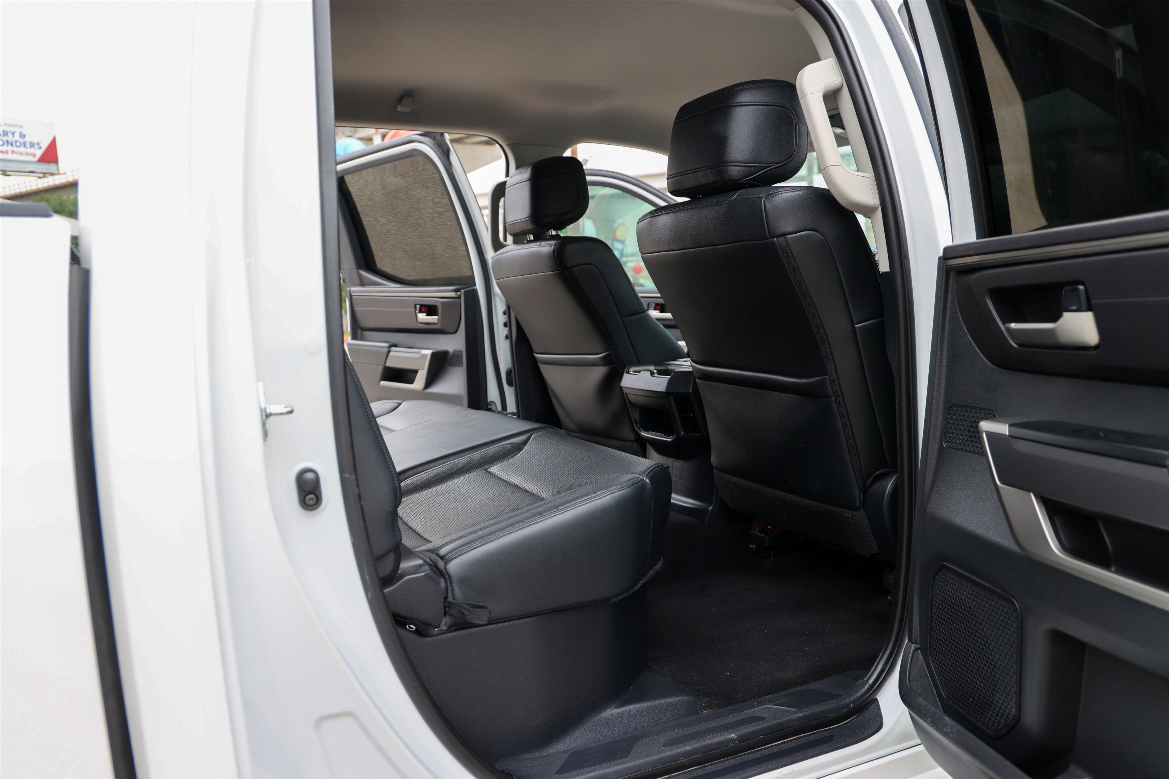 2024 Toyota TUNDRA 4X4 SR5