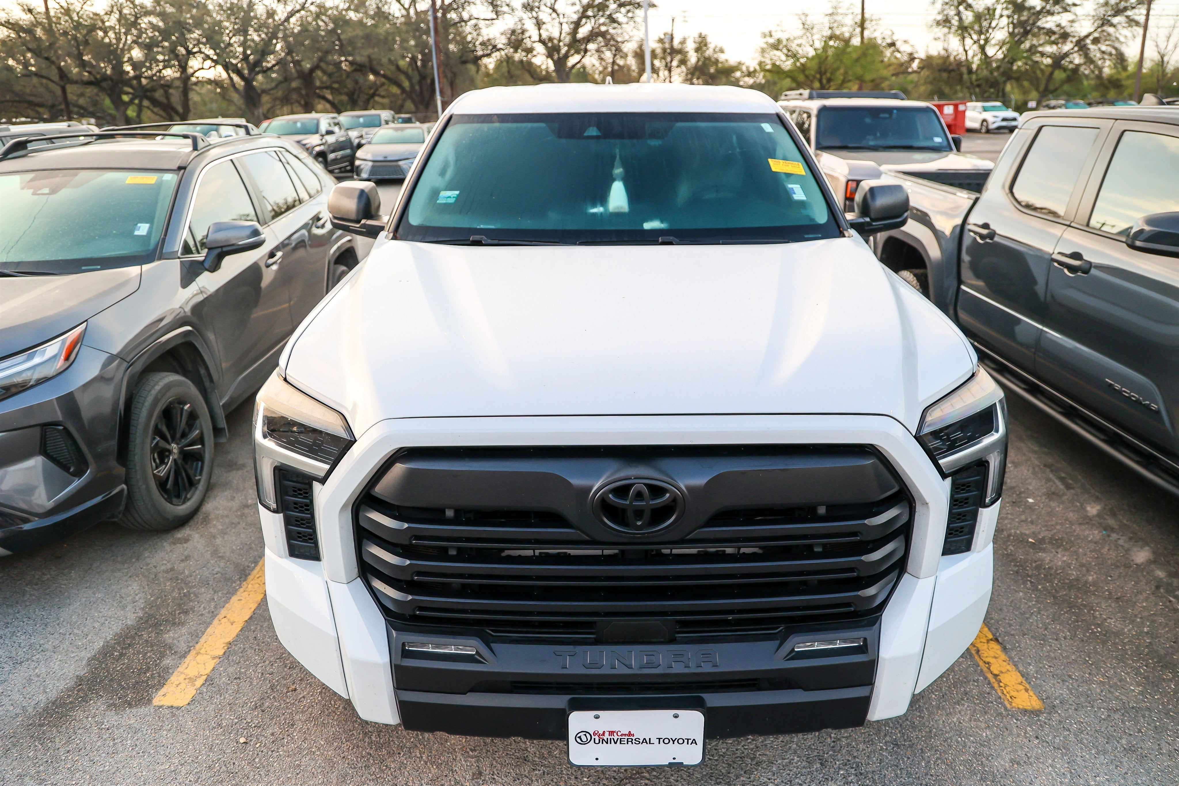 2024 Toyota TUNDRA 4X4 SR5