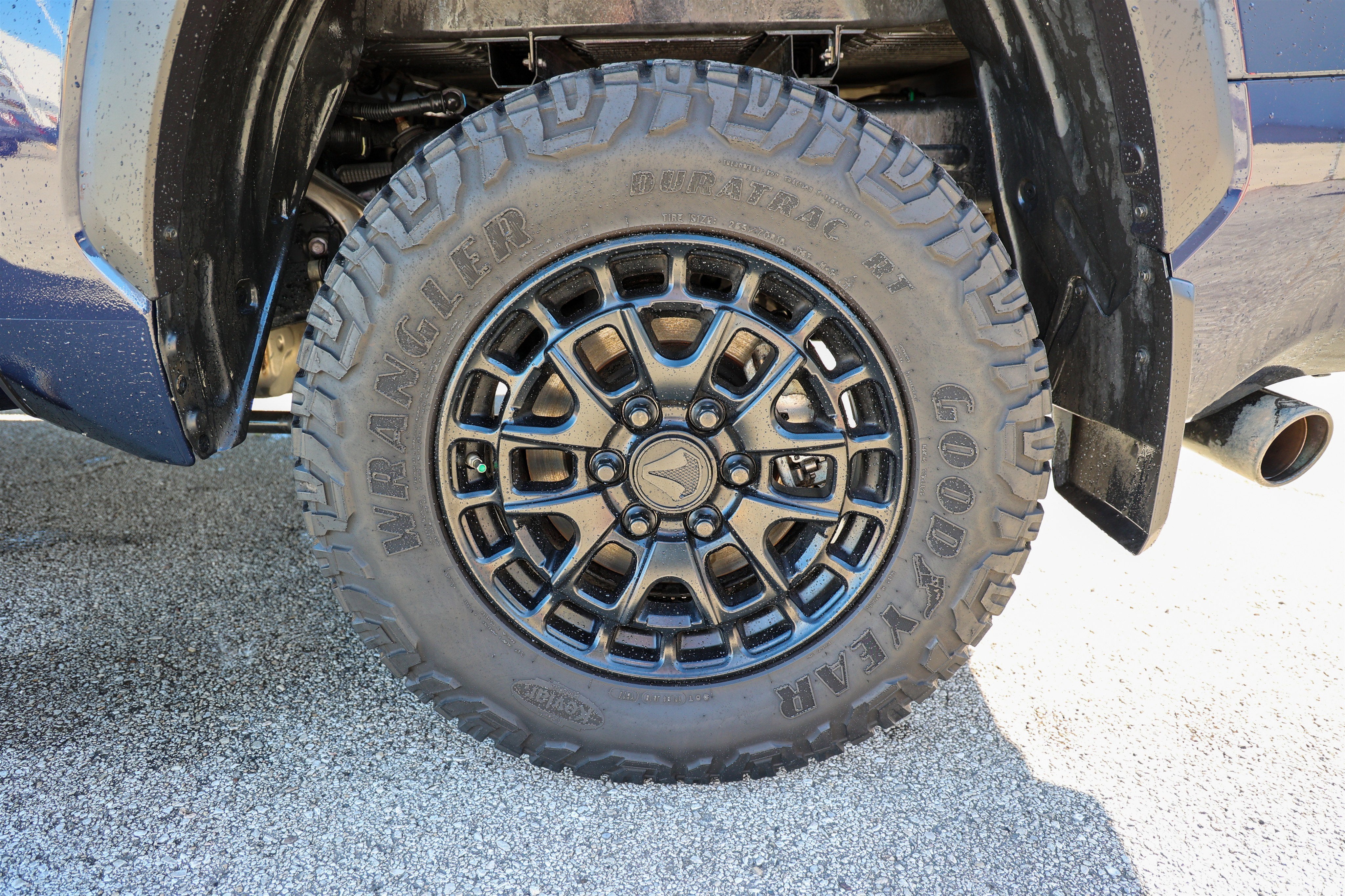 2025 Toyota TUNDRA 4X4 SR5