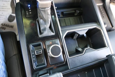 2025 Toyota TUNDRA 4X4 SR5