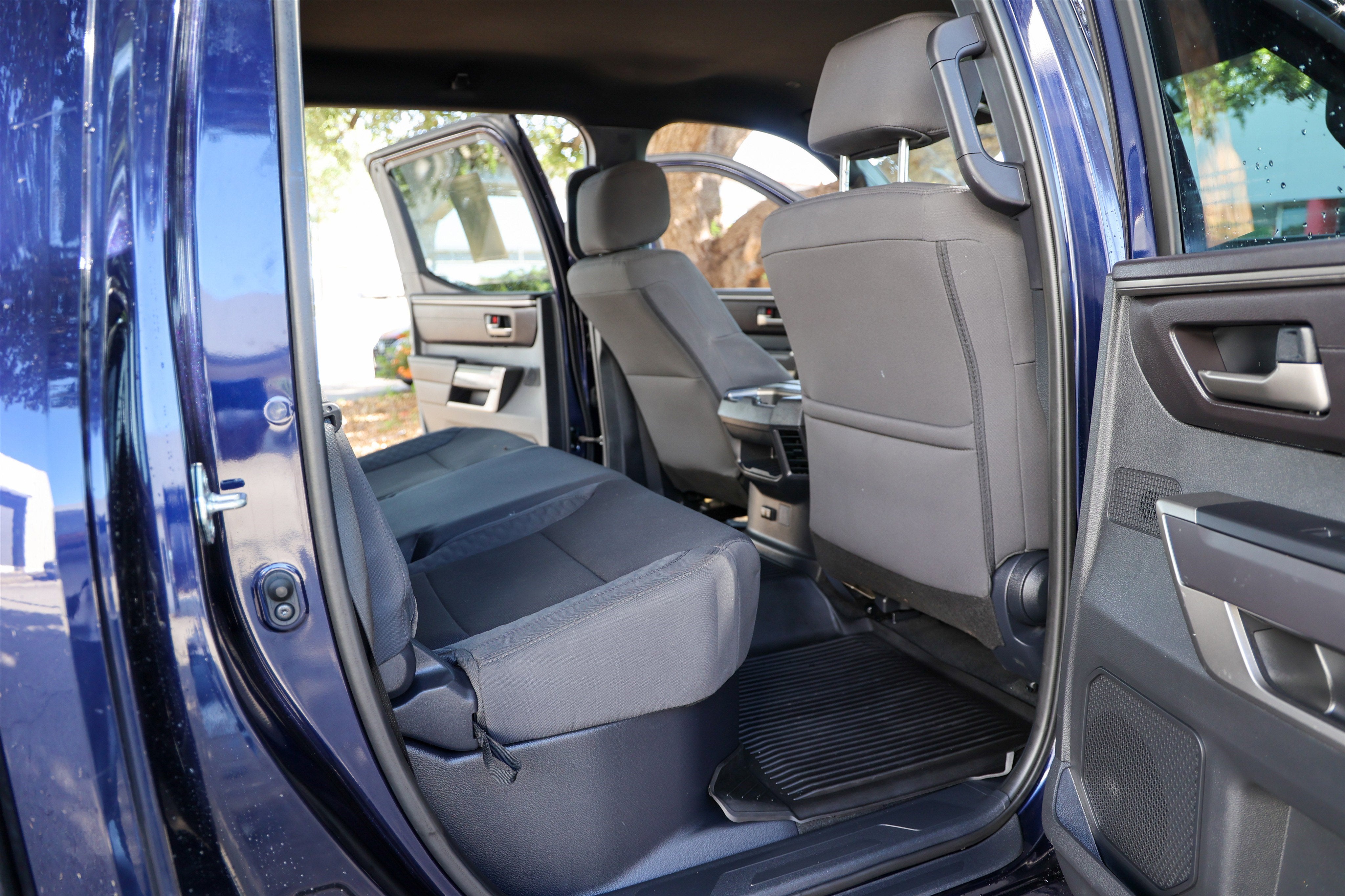 2025 Toyota TUNDRA 4X4 SR5