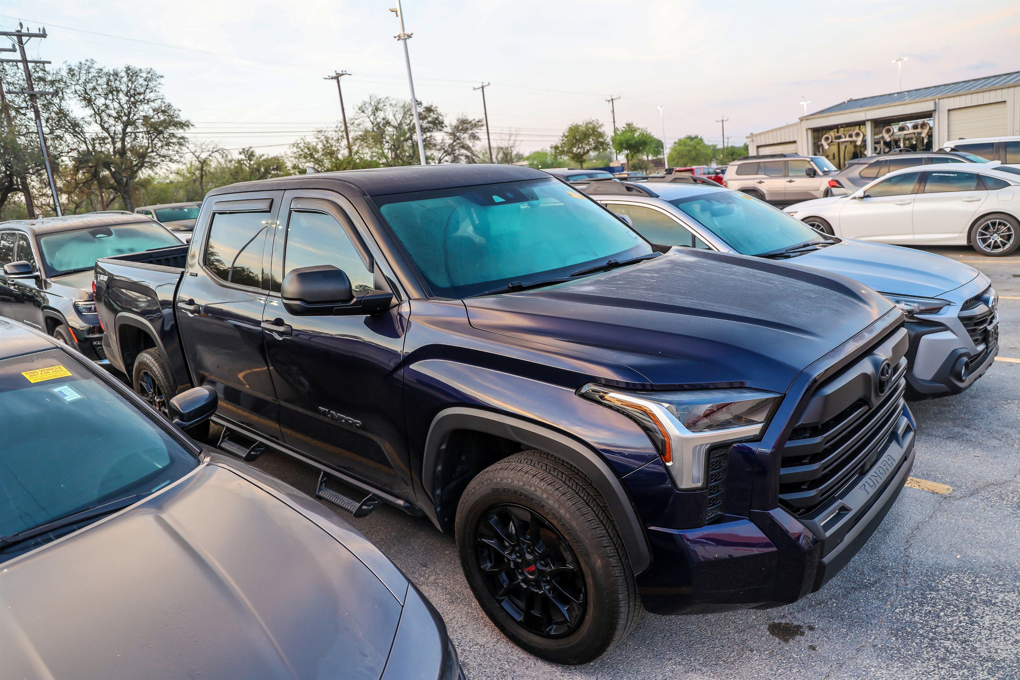 2023 Toyota TUNDRA 4X4 SR5