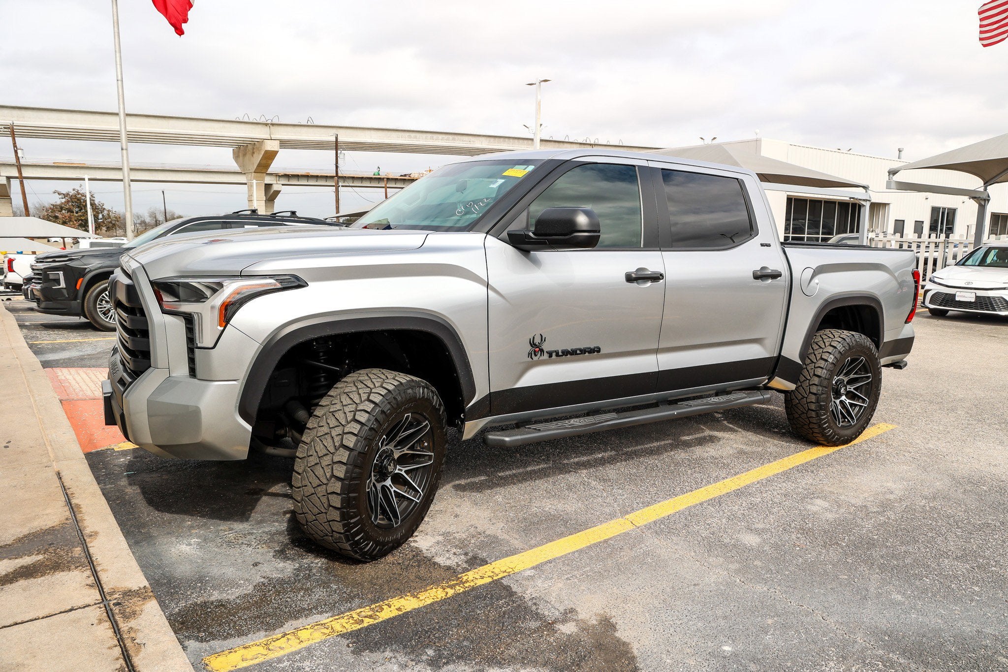 2024 Toyota TUNDRA 4X4 SR5