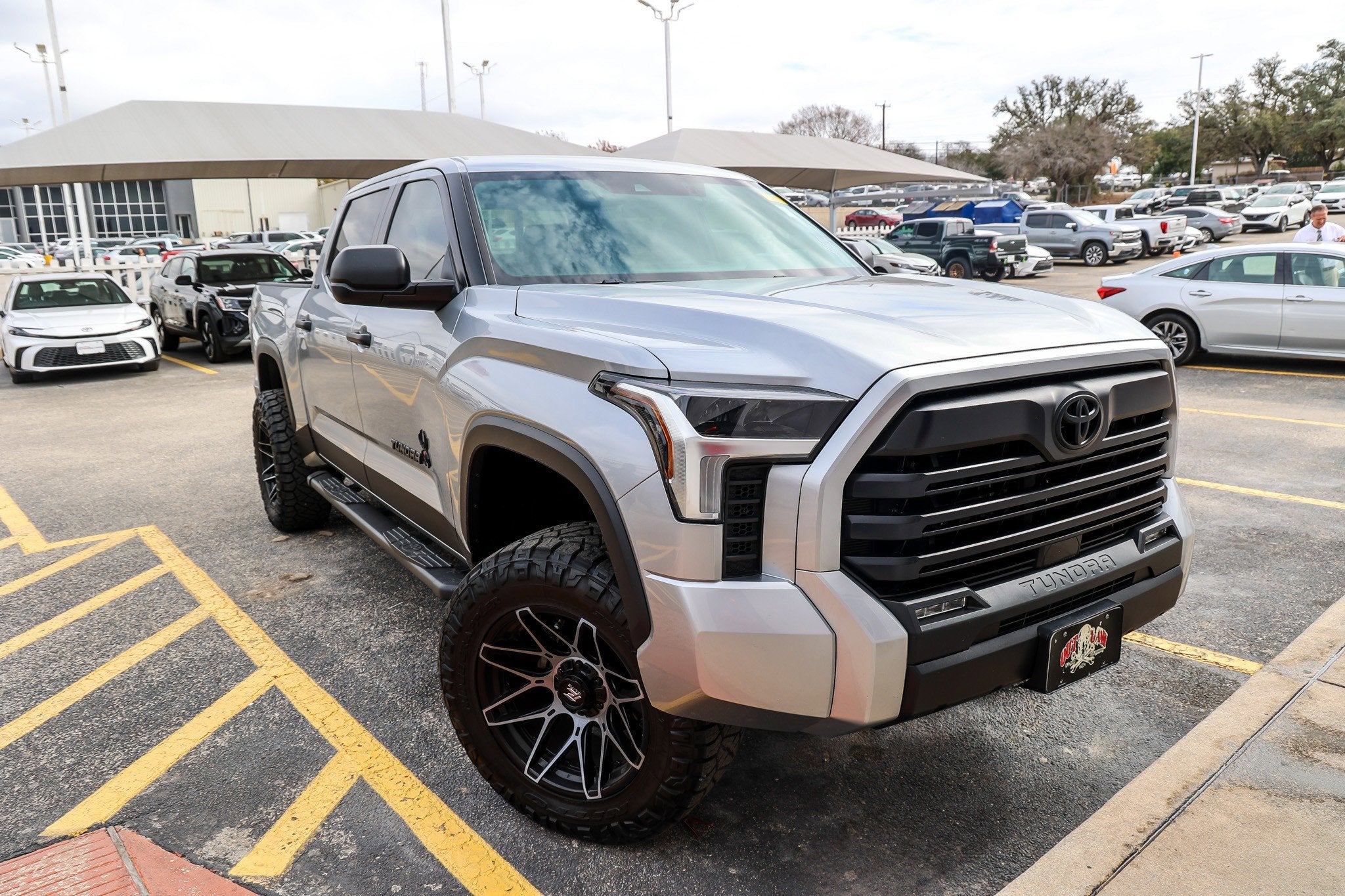 2024 Toyota TUNDRA 4X4 SR5