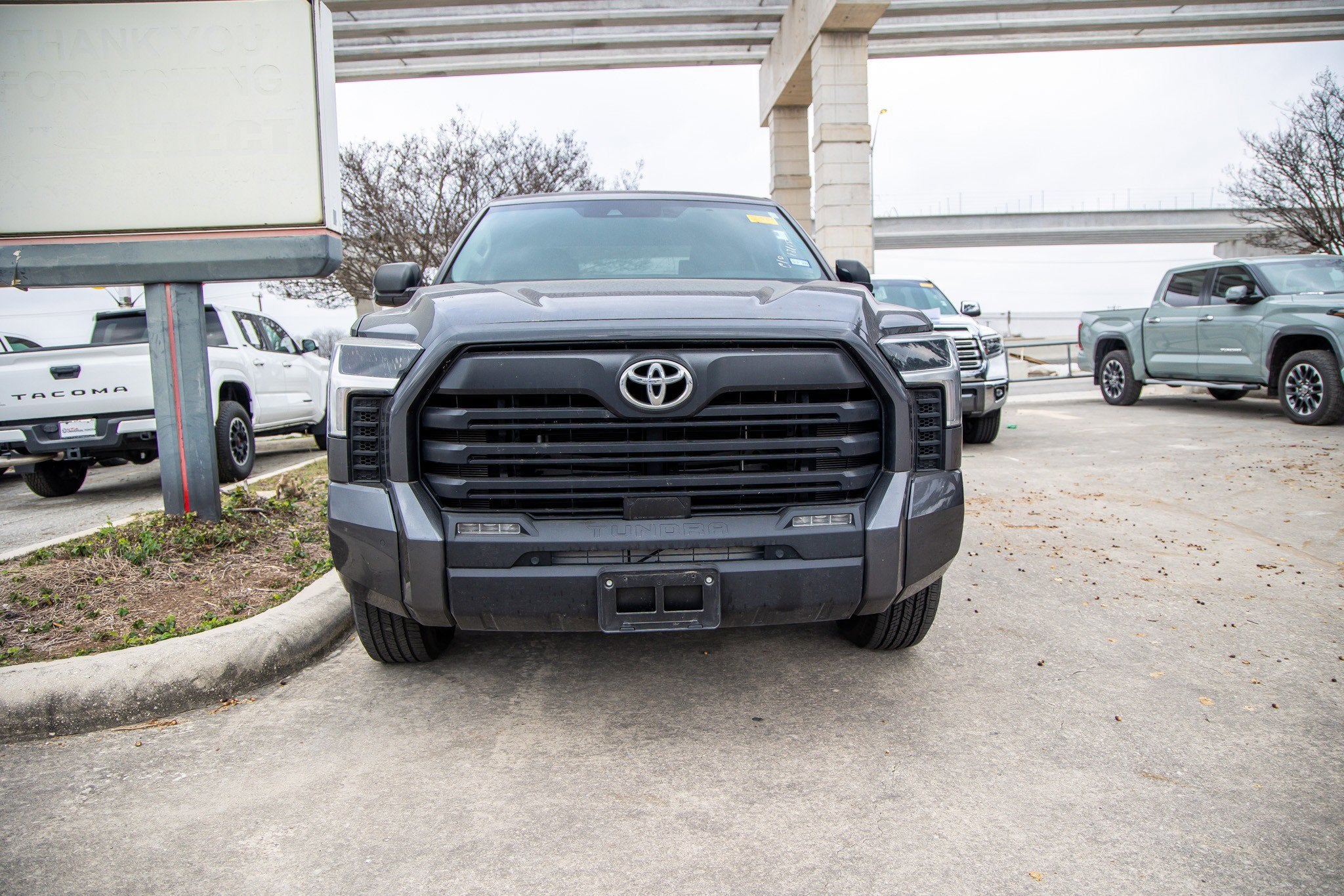2024 Toyota TUNDRA 4X4 SR5