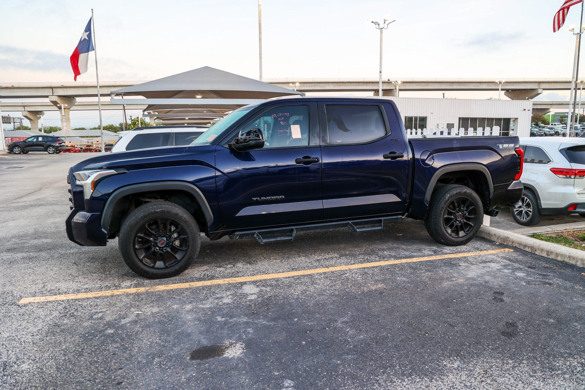 2023 Toyota Tundra 4WD SR5