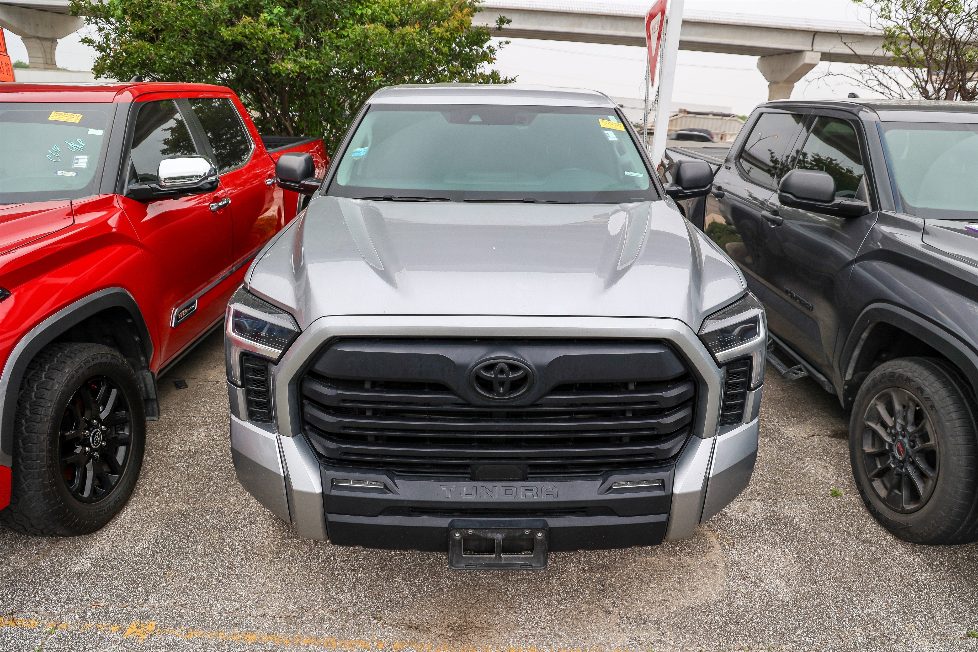 2024 Toyota Tundra 4WD SR5