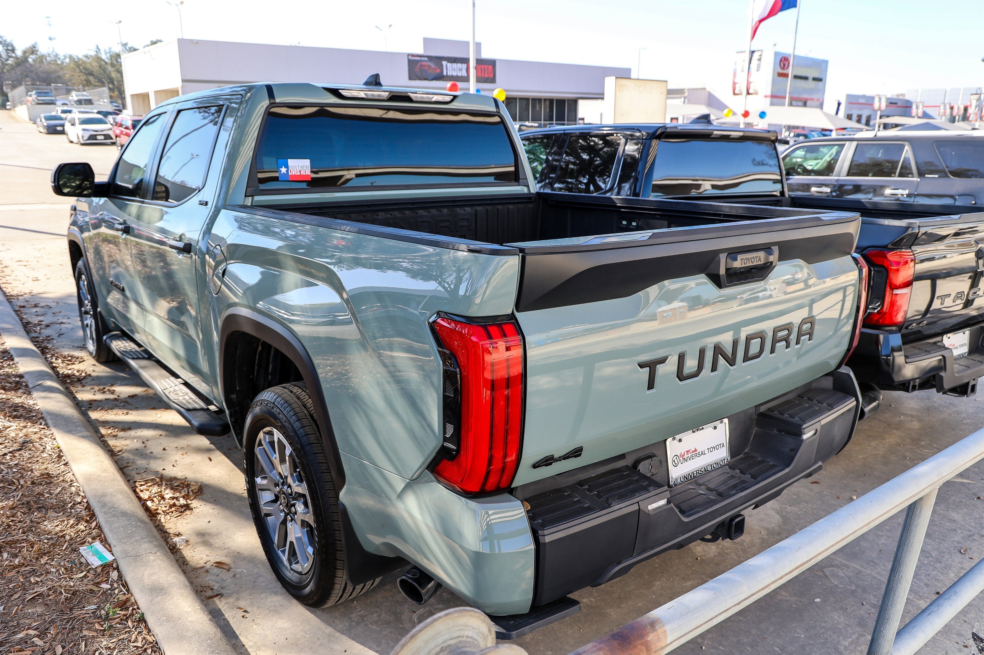 2025 Toyota TUNDRA 4X4 SR5