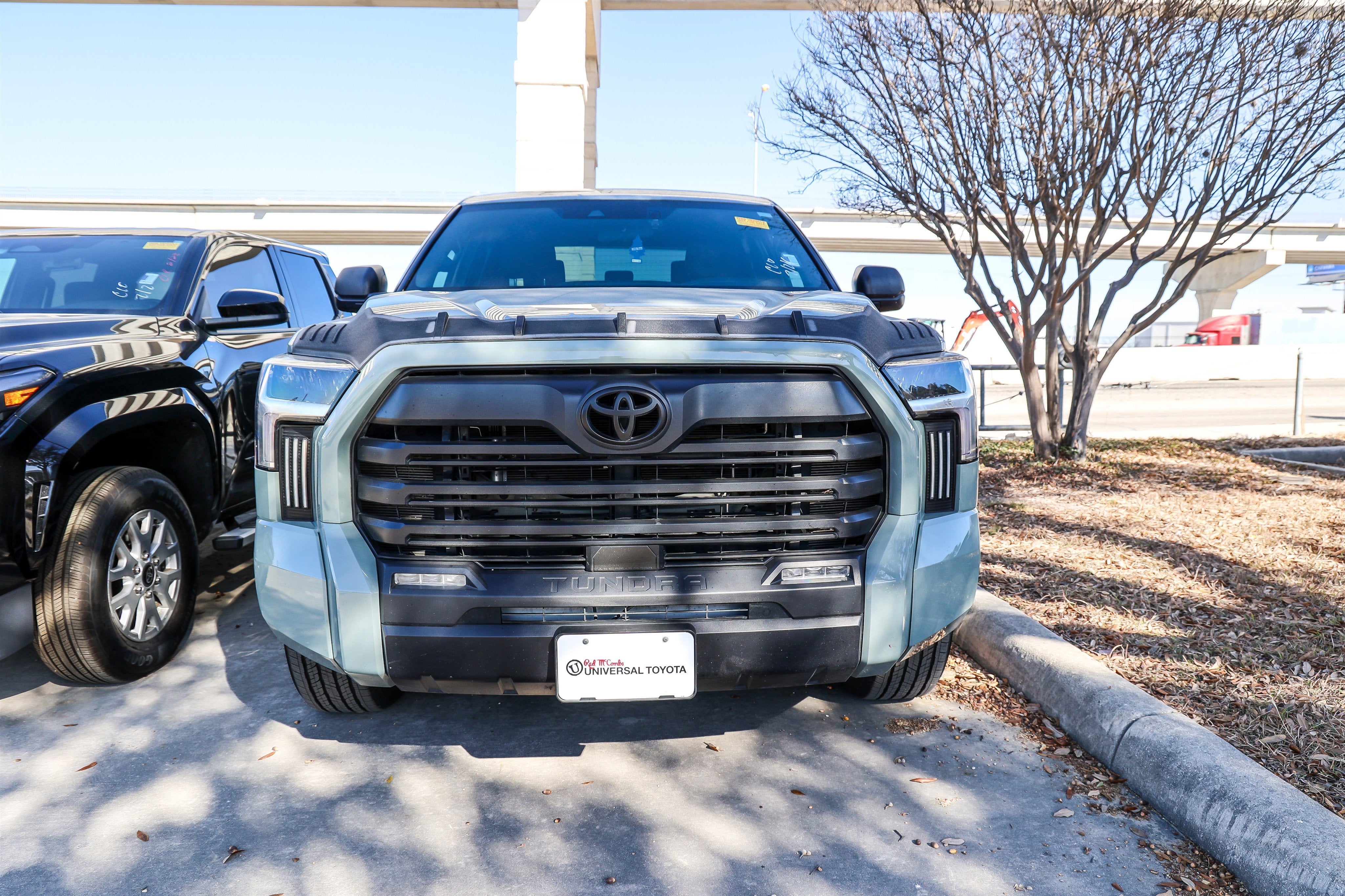 2025 Toyota TUNDRA 4X4 SR5