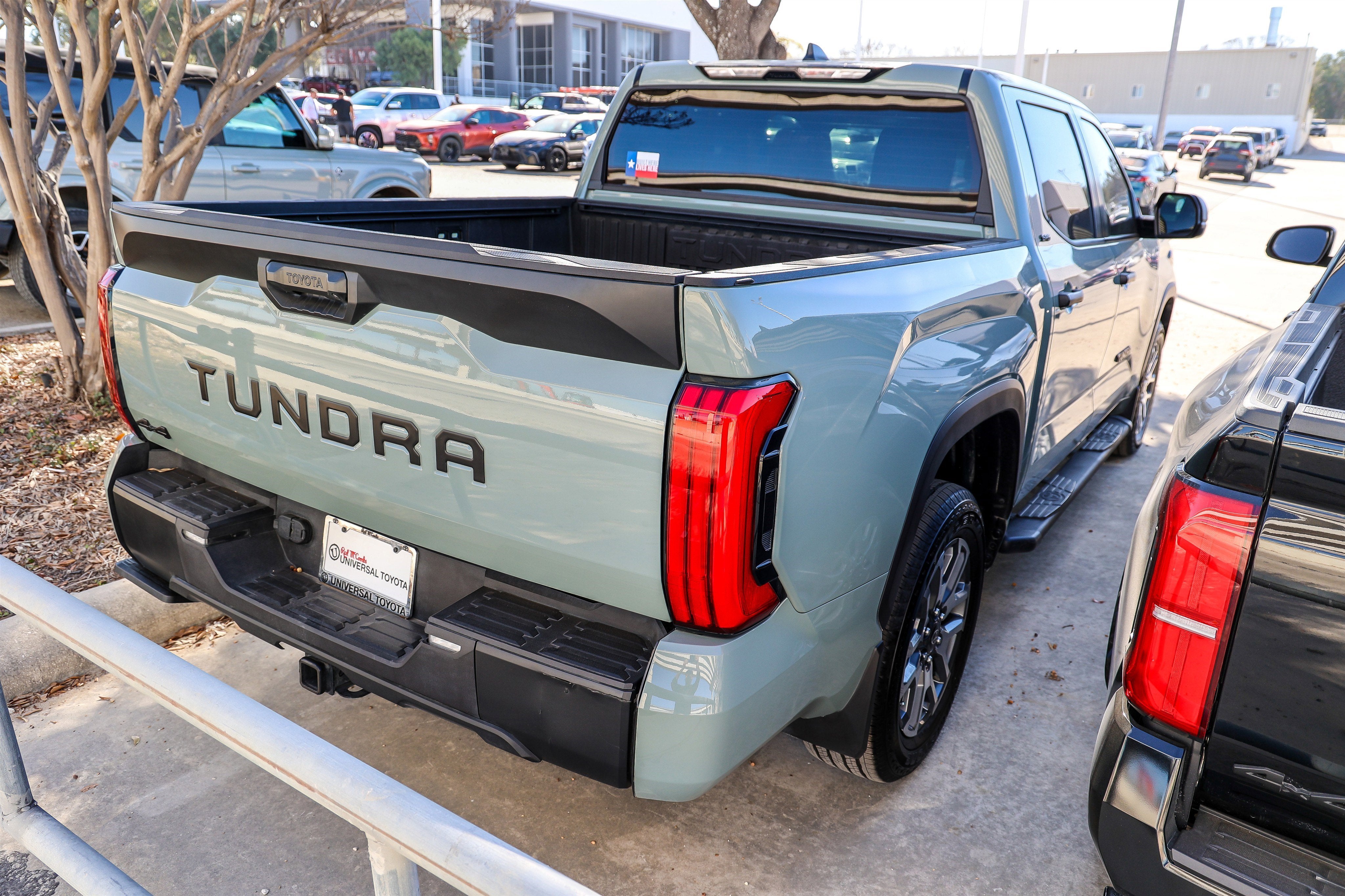 2025 Toyota TUNDRA 4X4 SR5