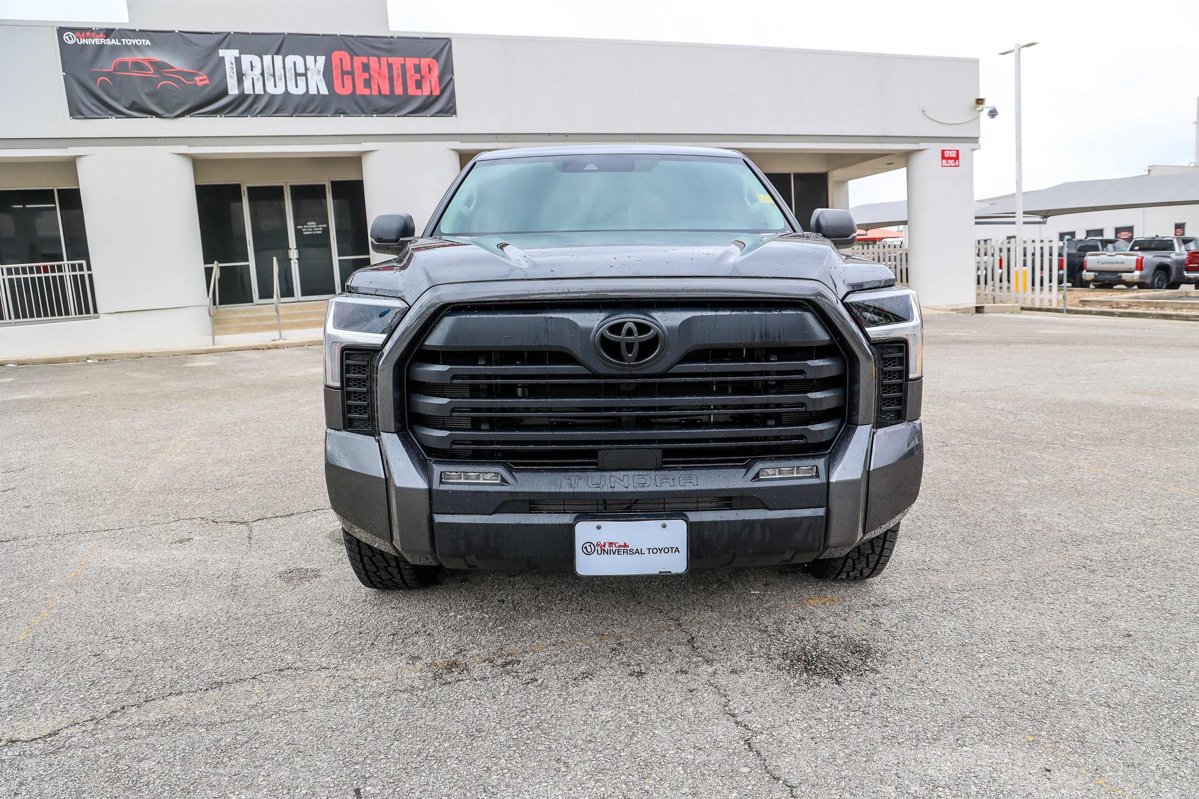 2024 Toyota TUNDRA 4X4 SR5