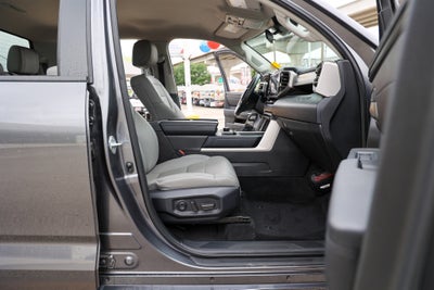 2024 Toyota TUNDRA 4X4 SR5