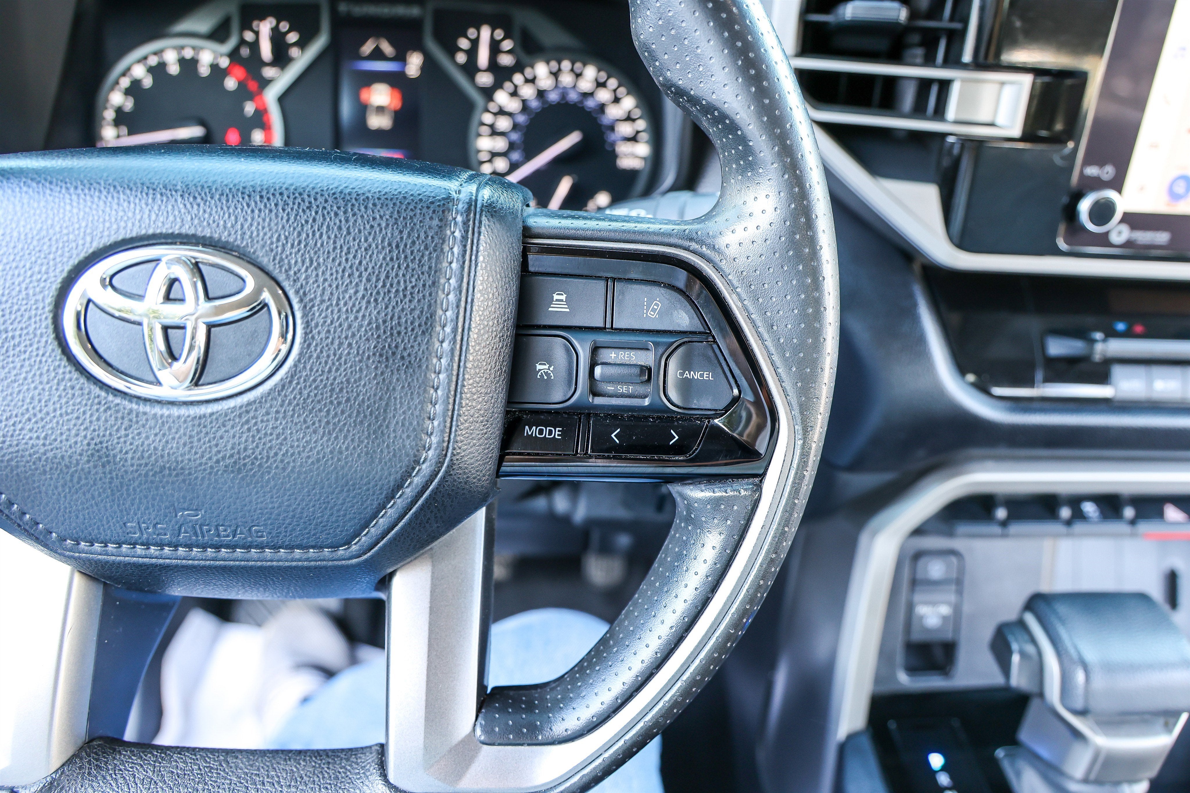 2023 Toyota TUNDRA 4X4 SR5