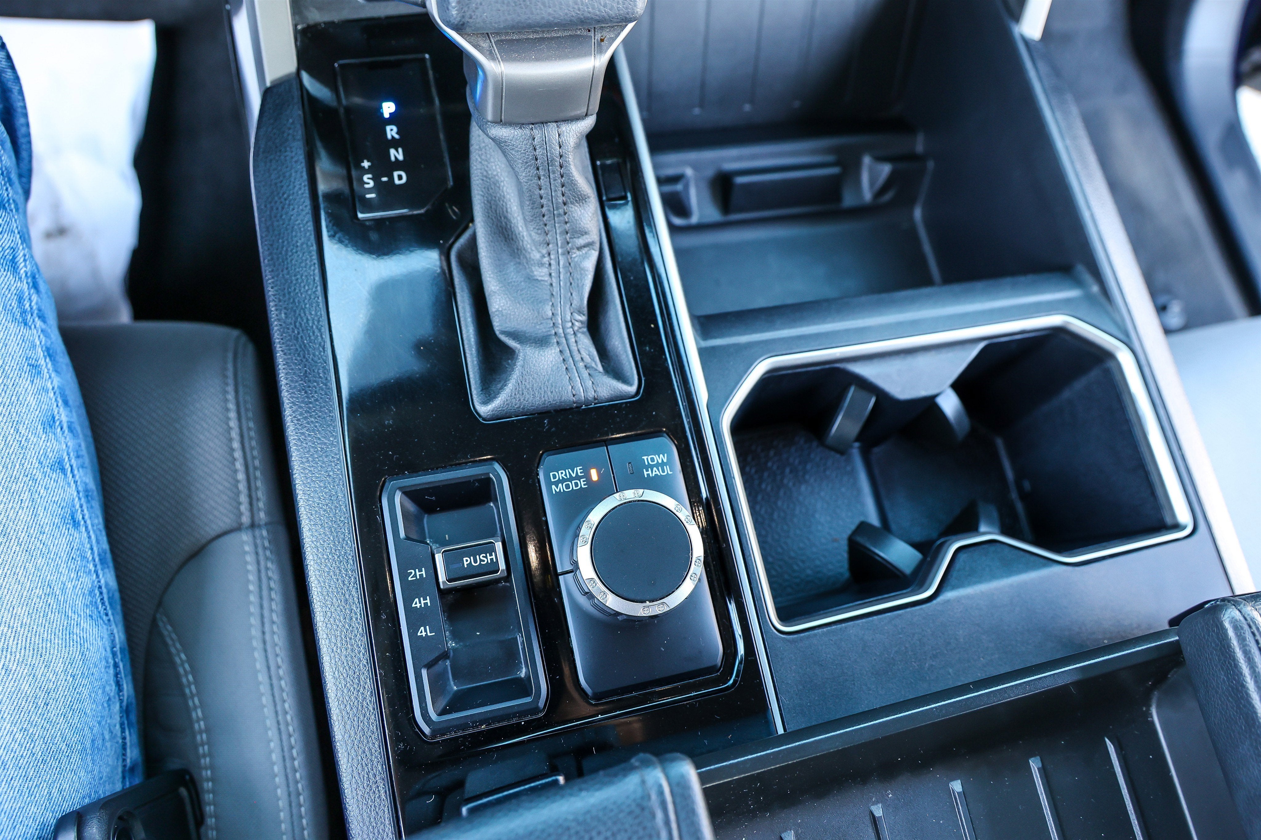 2023 Toyota TUNDRA 4X4 SR5