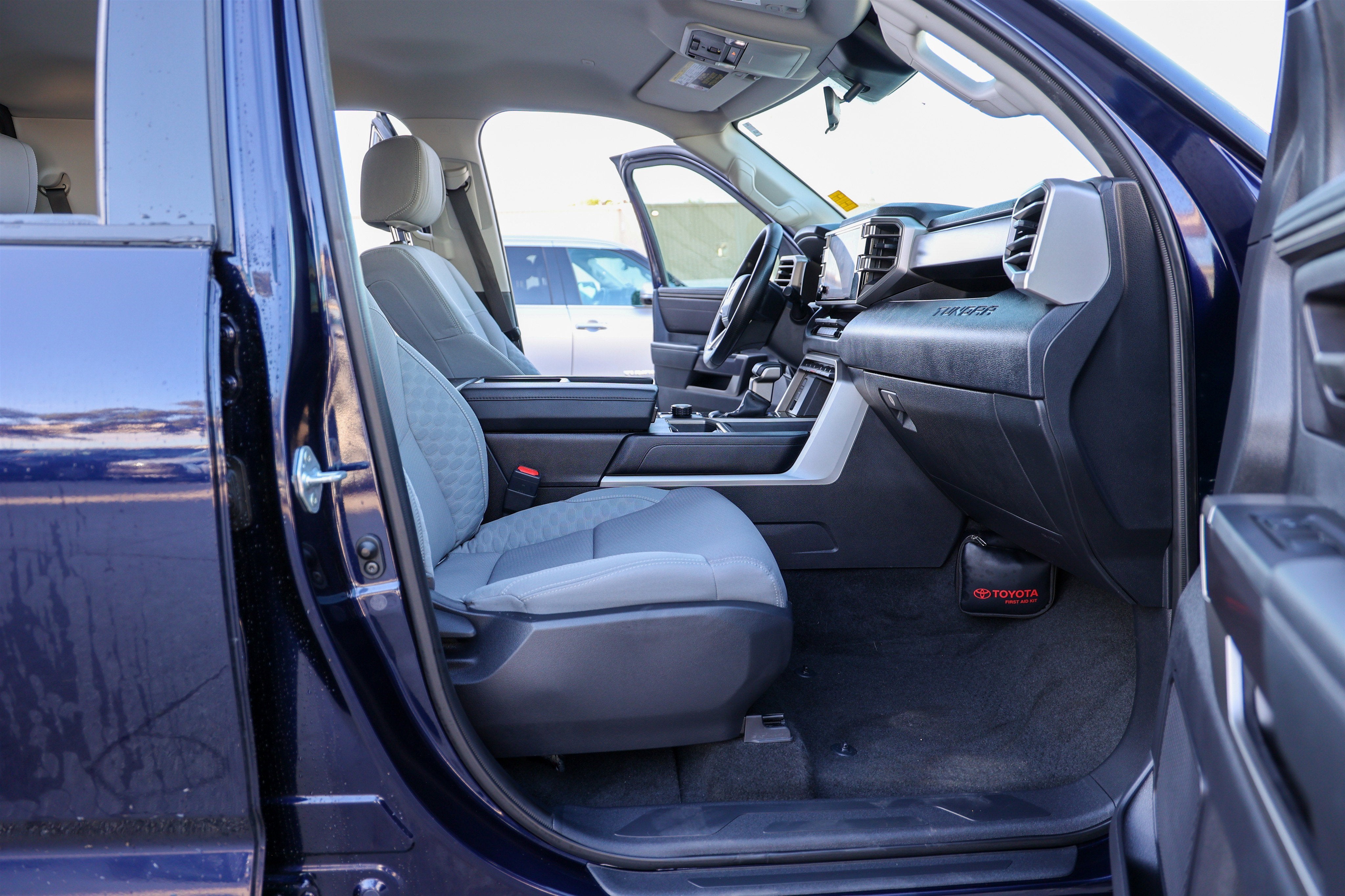 2023 Toyota TUNDRA 4X4 SR5