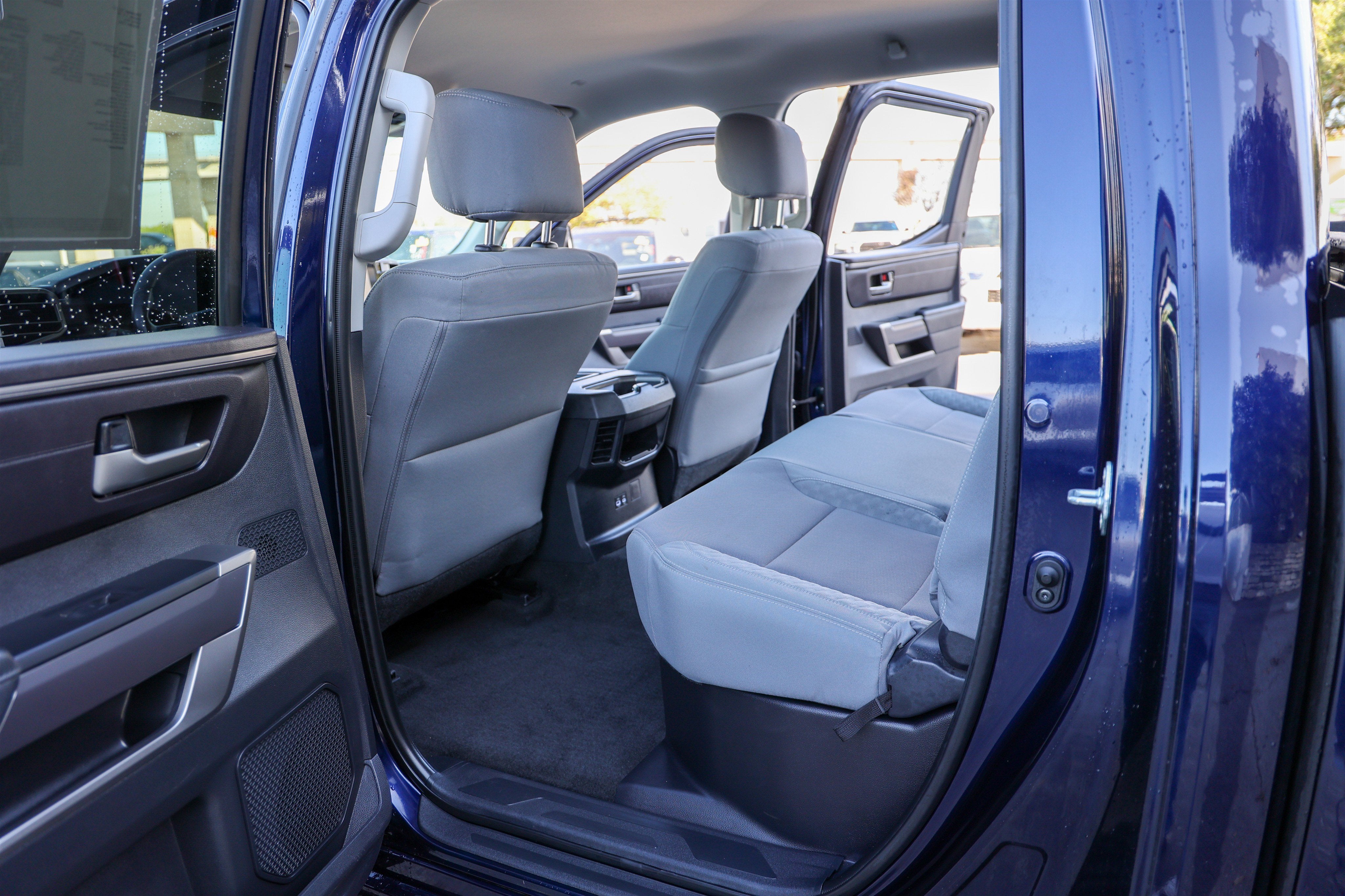 2023 Toyota TUNDRA 4X4 SR5