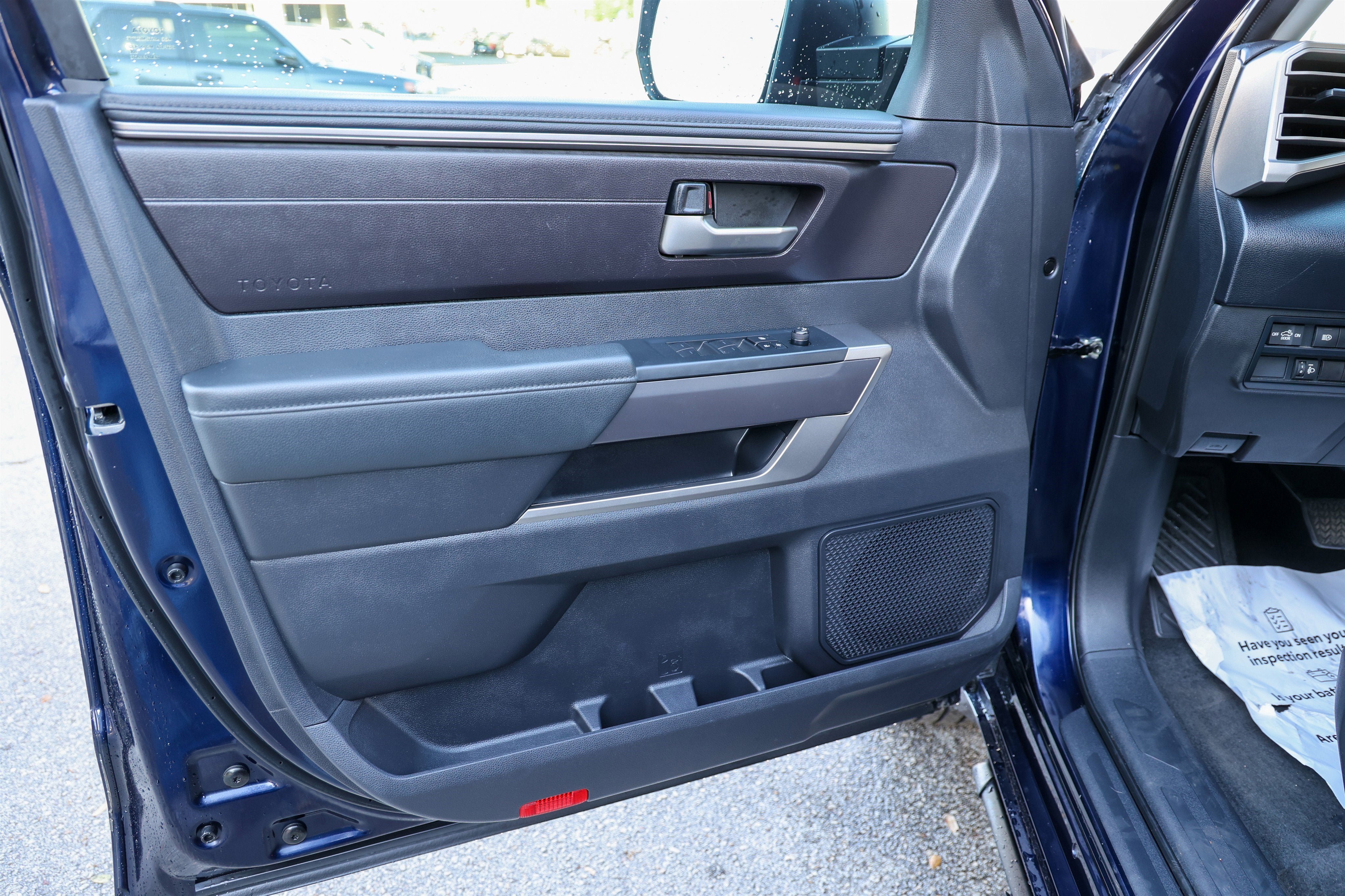 2023 Toyota TUNDRA 4X4 SR5