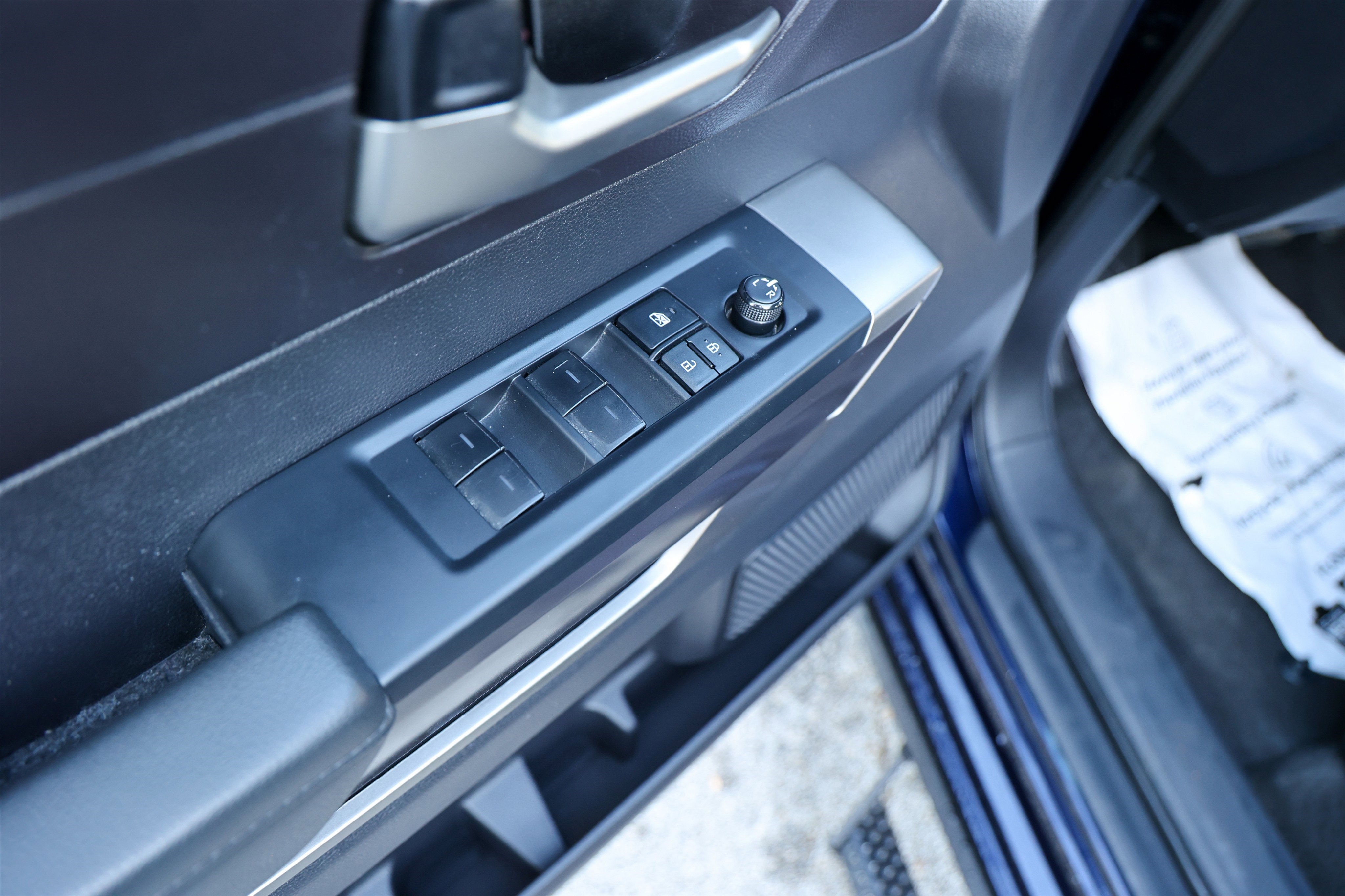 2023 Toyota TUNDRA 4X4 SR5