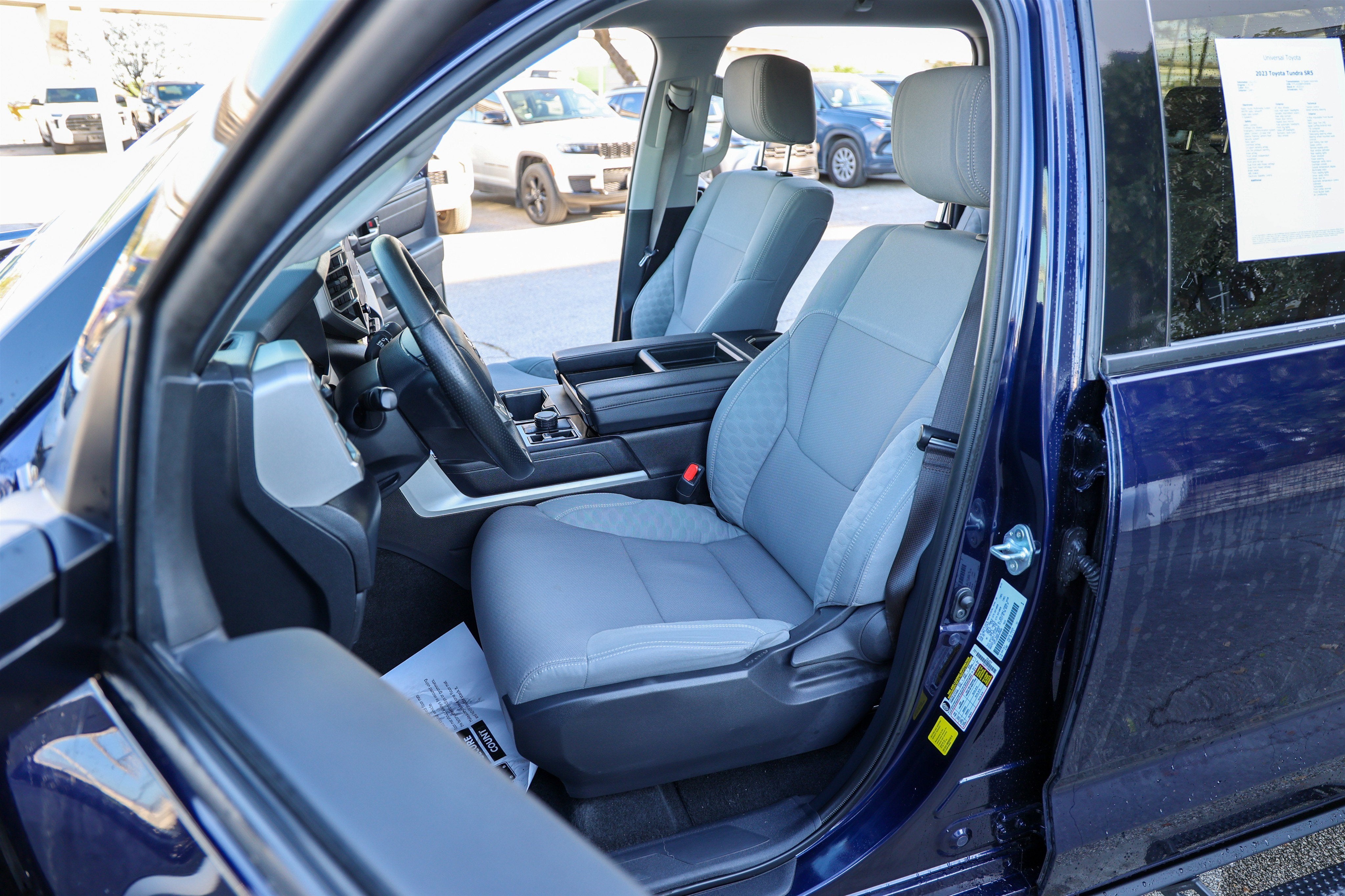 2023 Toyota TUNDRA 4X4 SR5