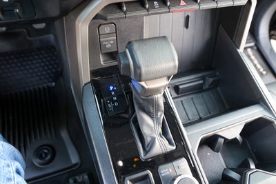 2024 Toyota TUNDRA 4X4 SR5