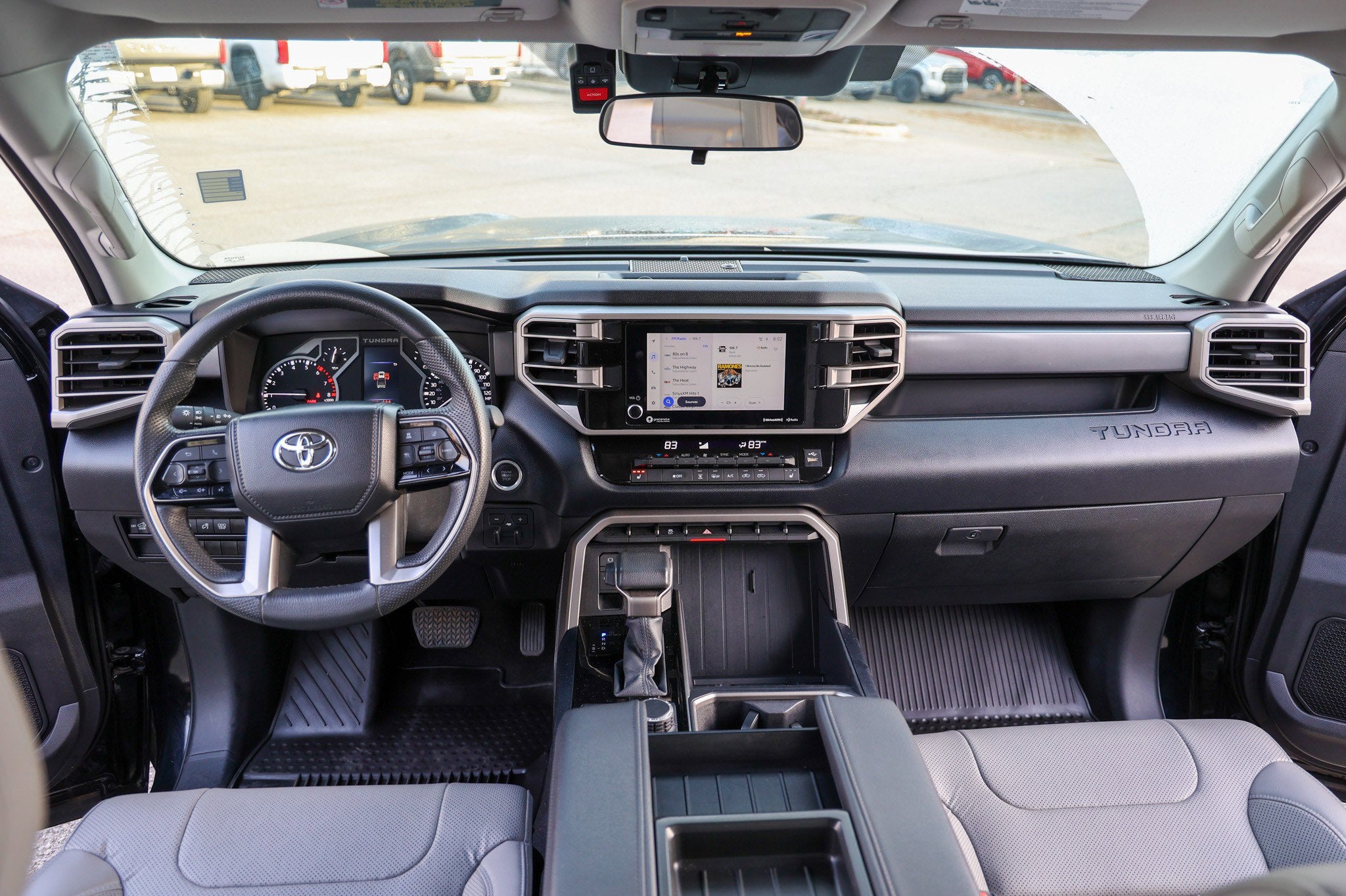 2024 Toyota TUNDRA 4X4 SR5