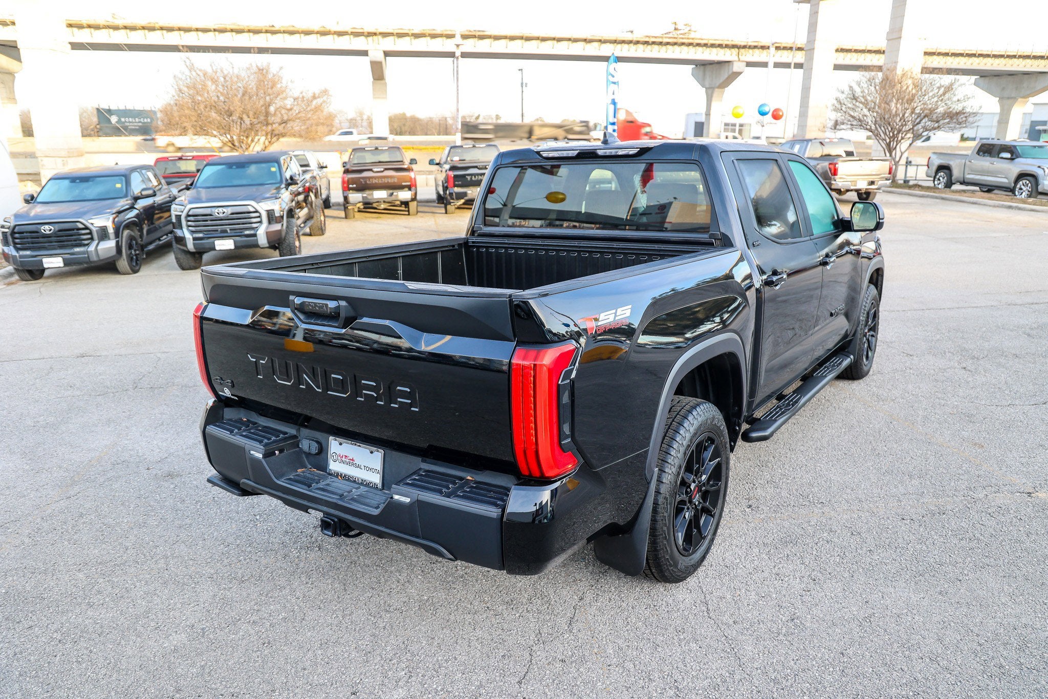 2024 Toyota TUNDRA 4X4 SR5