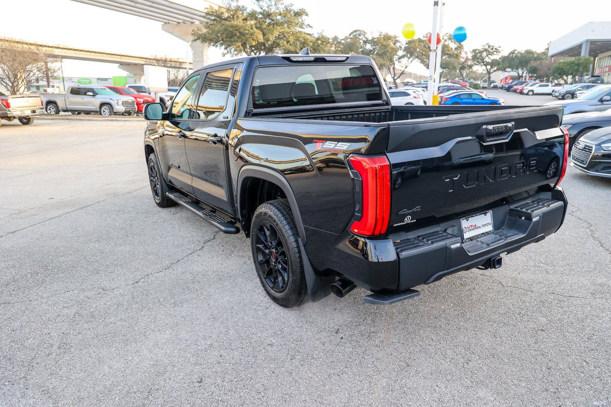 2024 Toyota TUNDRA 4X4 SR5
