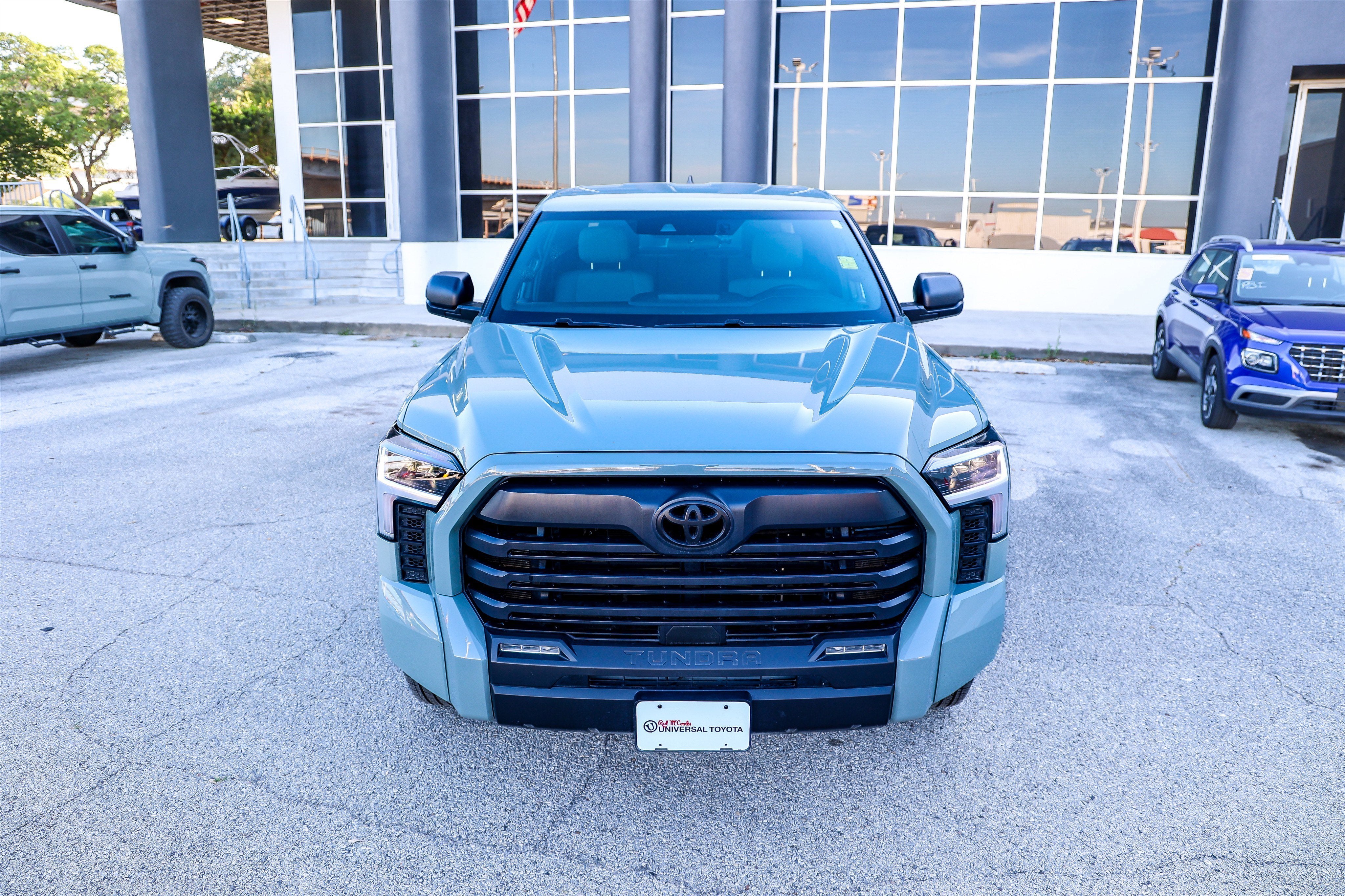 2025 Toyota TUNDRA 4X4 SR5