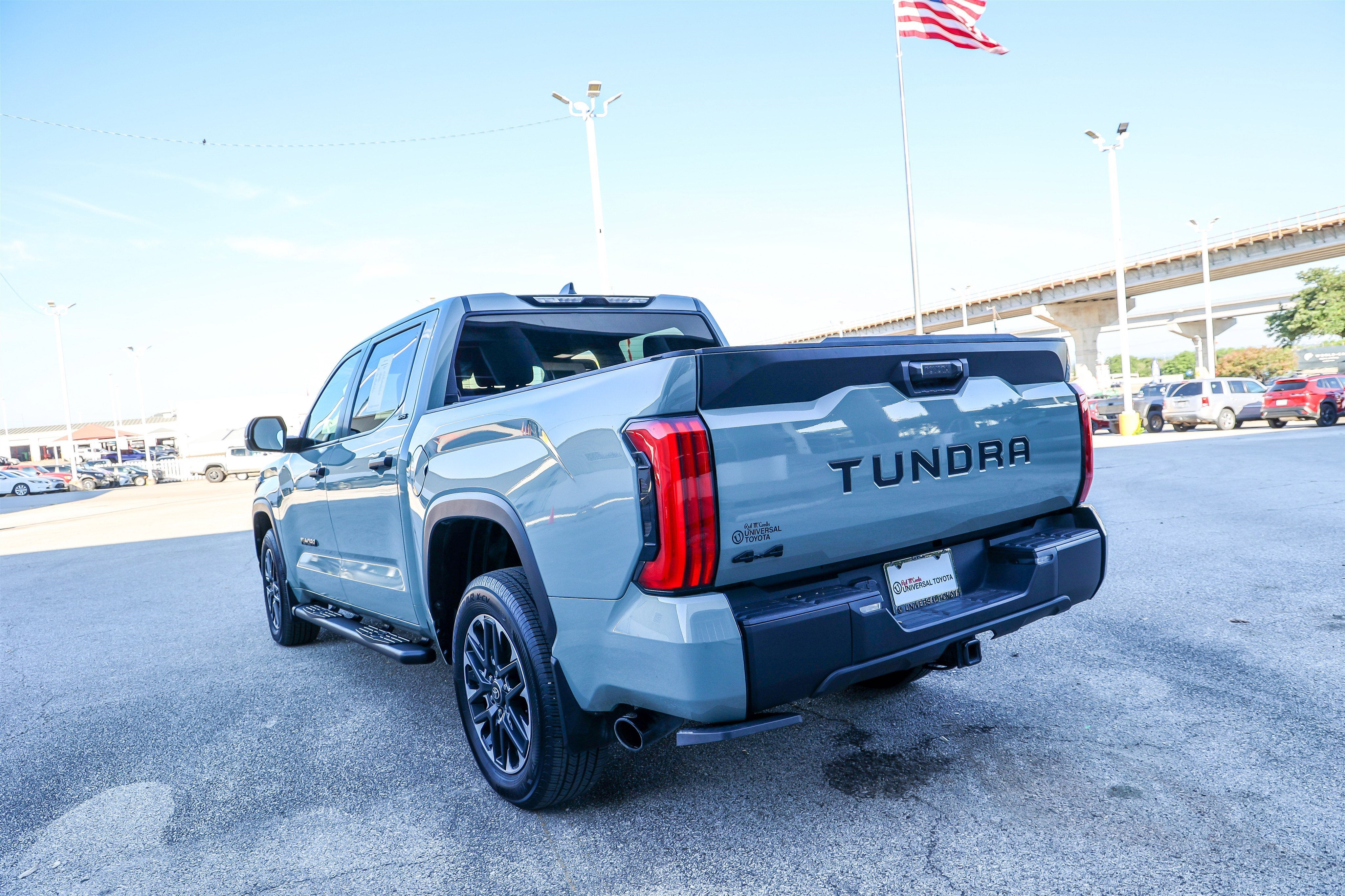 2025 Toyota TUNDRA 4X4 SR5