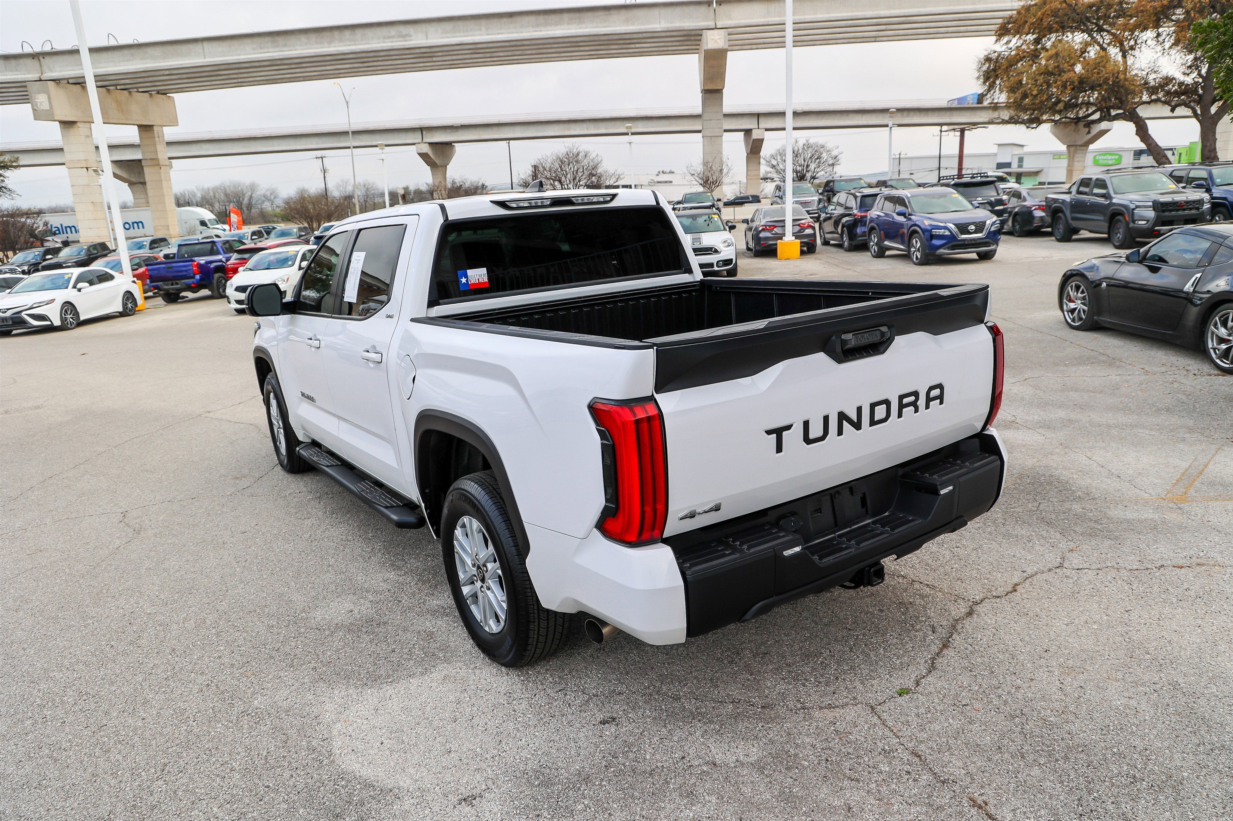 2025 Toyota TUNDRA 4X4 SR5
