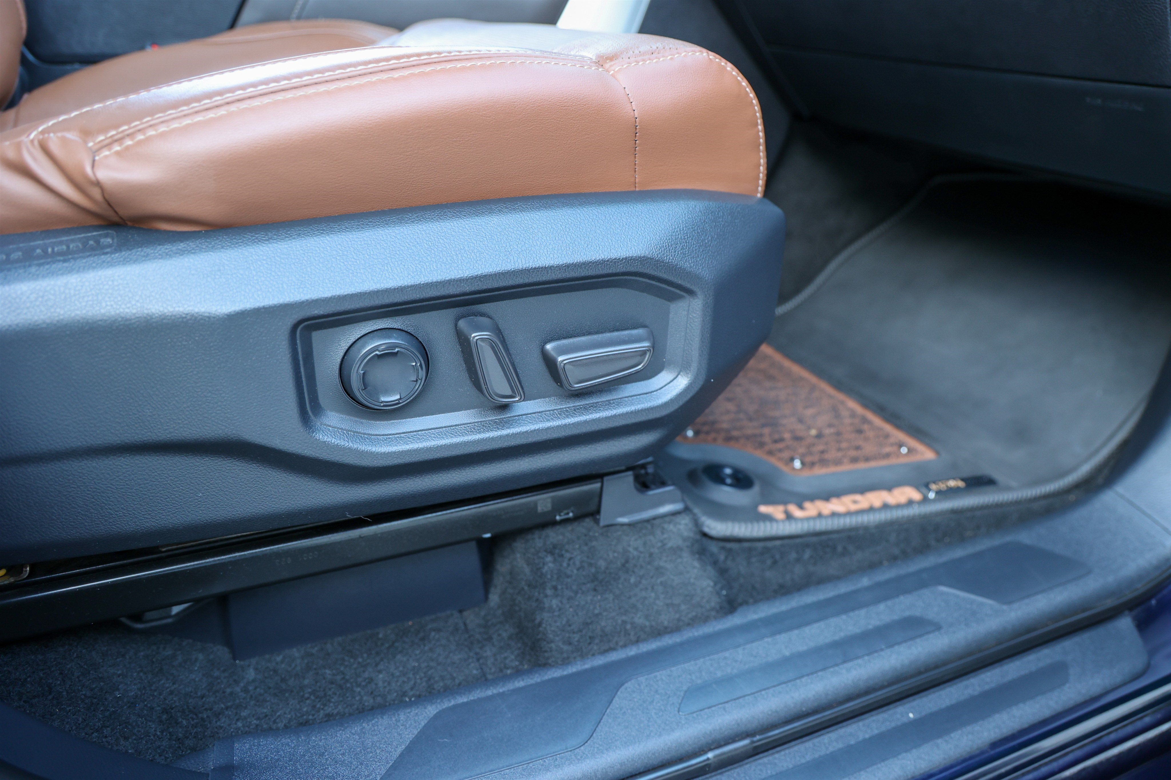 2023 Toyota Tundra i-FORCE MAX 1794 Edition Hybrid