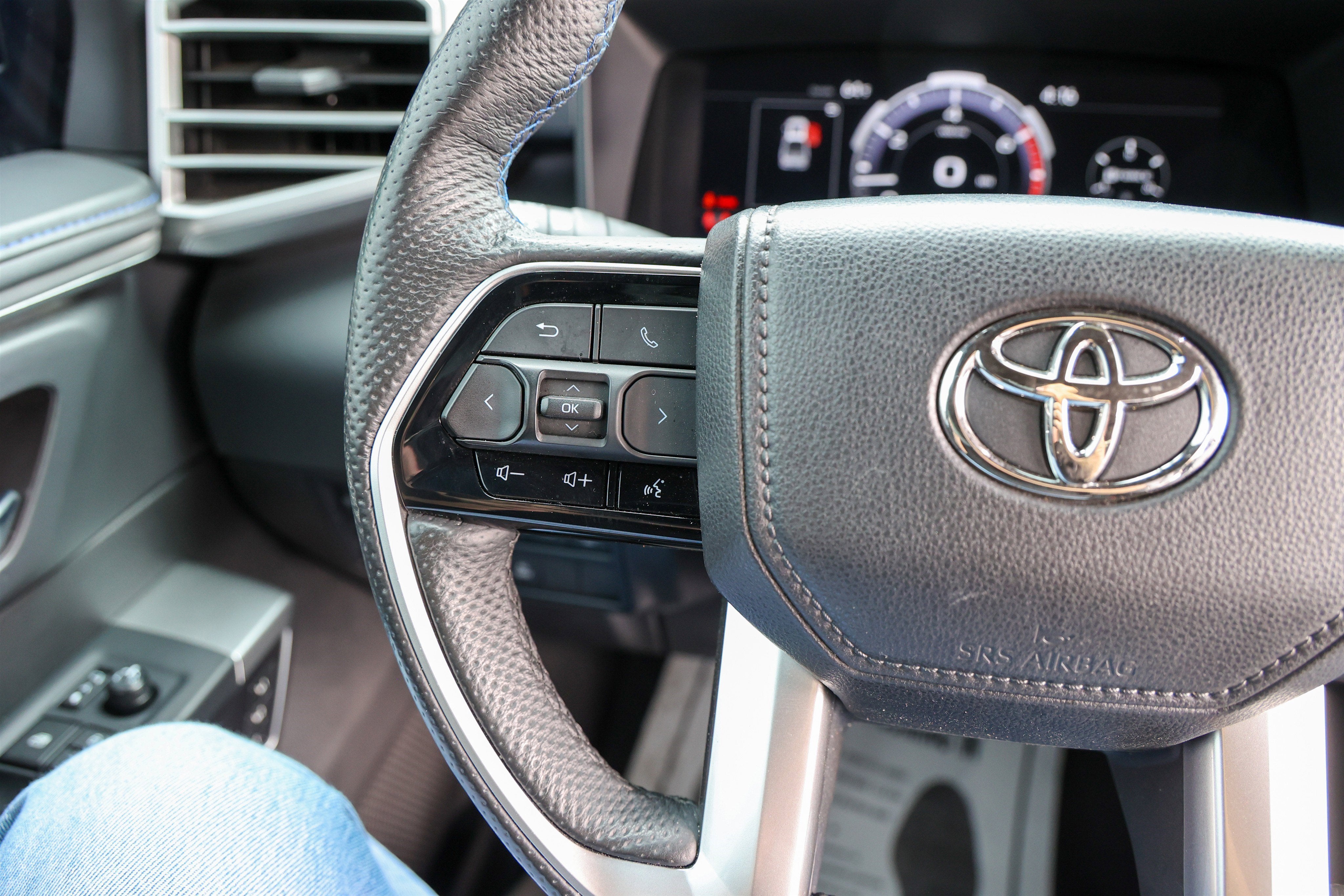 2025 Toyota TUNDRA 4X4 Platinum