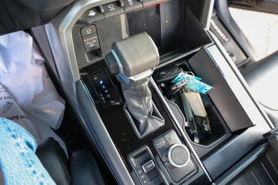 2023 Toyota TUNDRA 4X4 Platinum