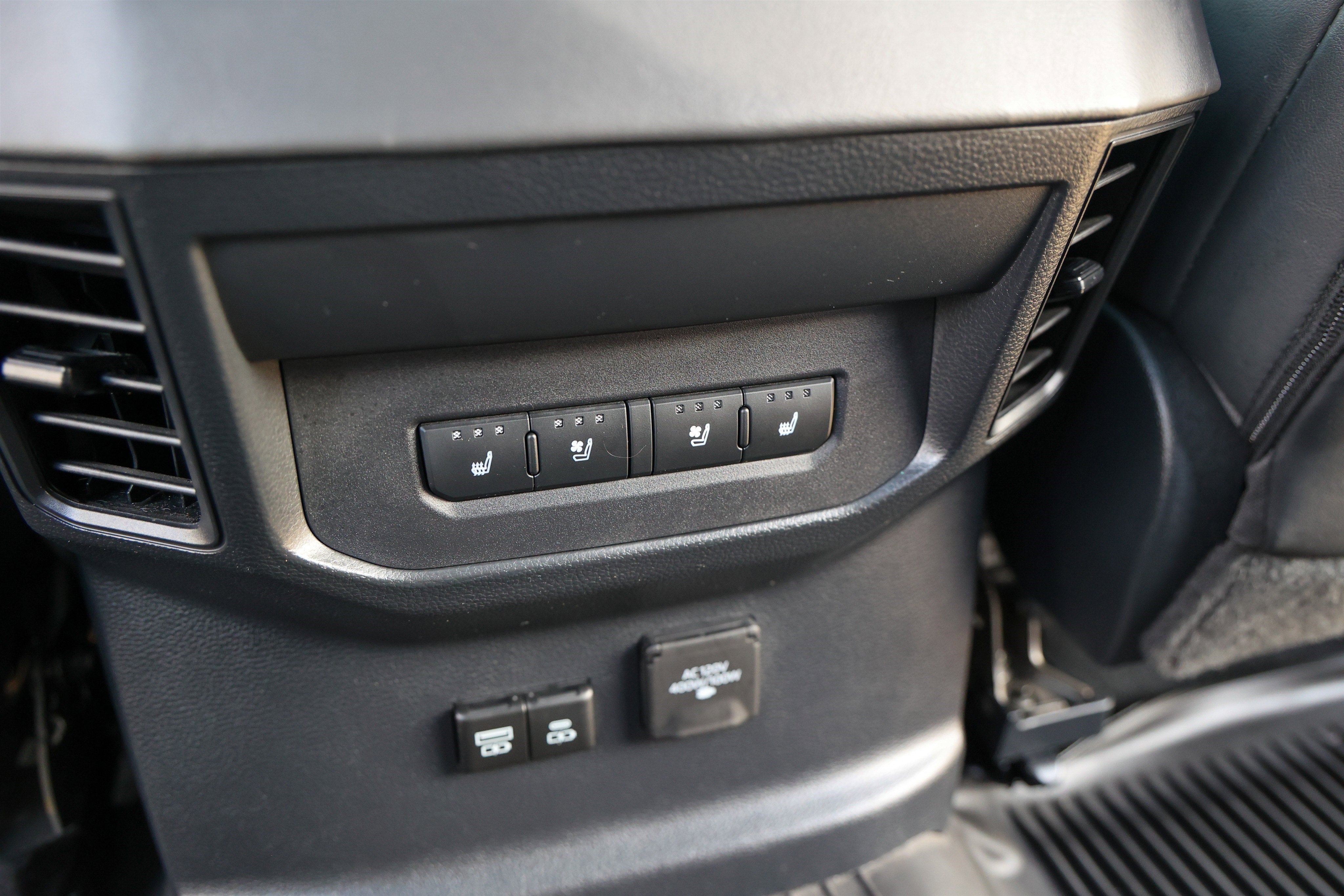 2023 Toyota TUNDRA 4X4 Platinum