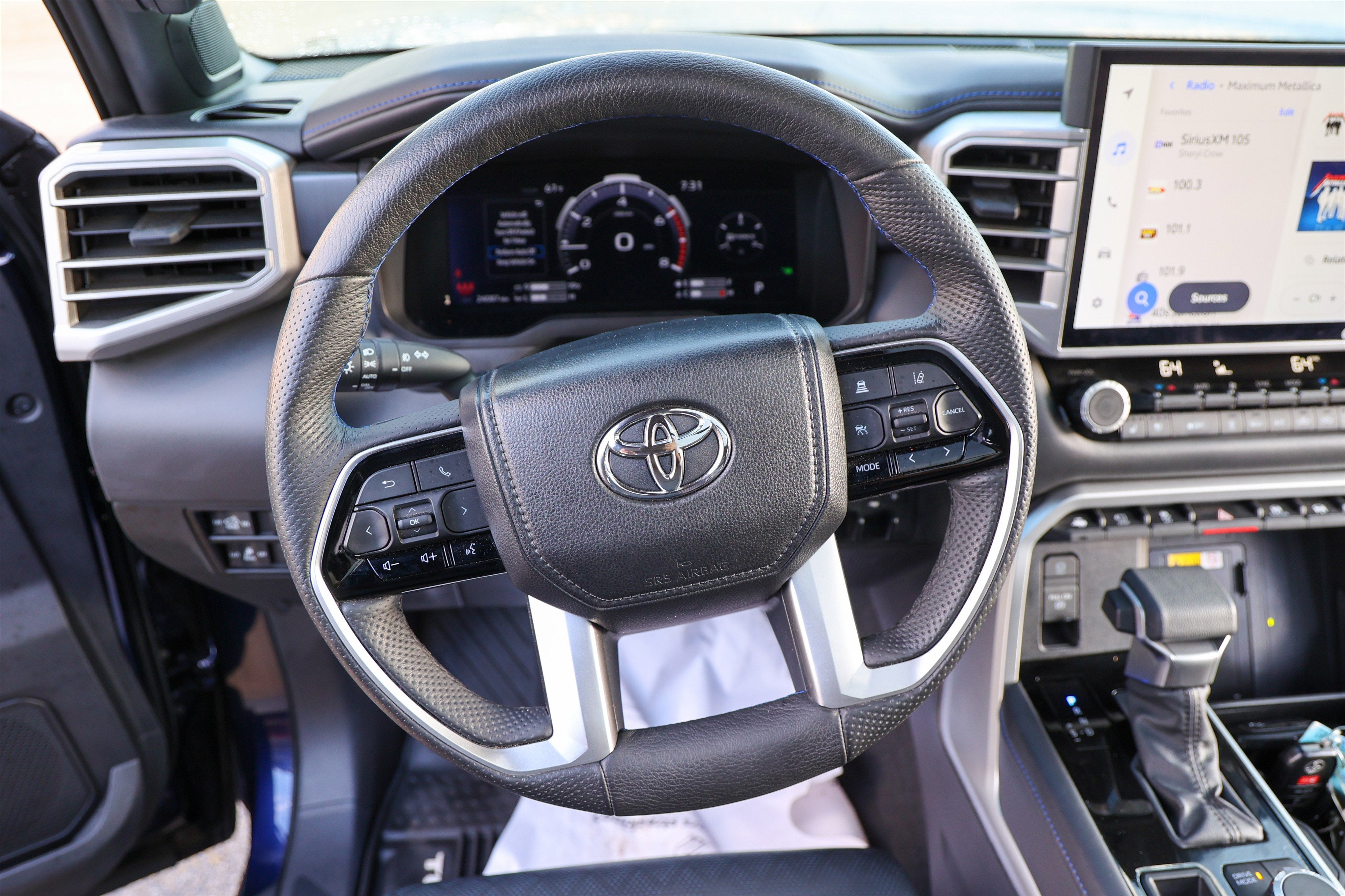 2023 Toyota TUNDRA 4X4 Platinum