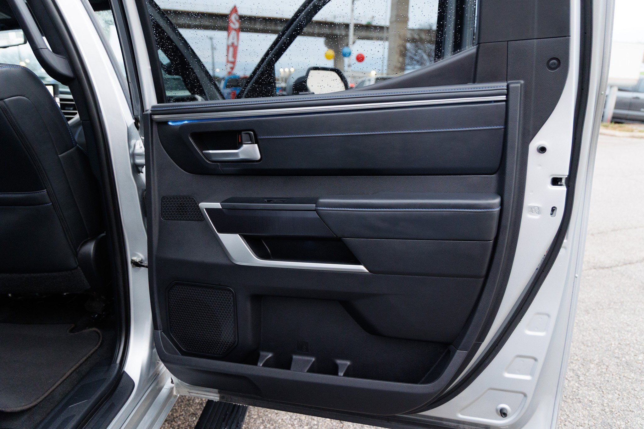 2023 Toyota TUNDRA 4X4 Platinum