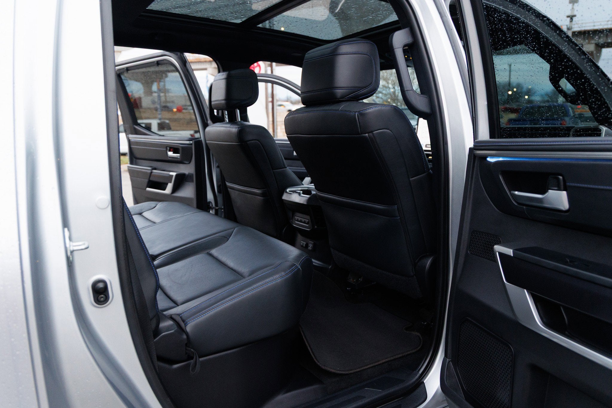 2023 Toyota TUNDRA 4X4 Platinum