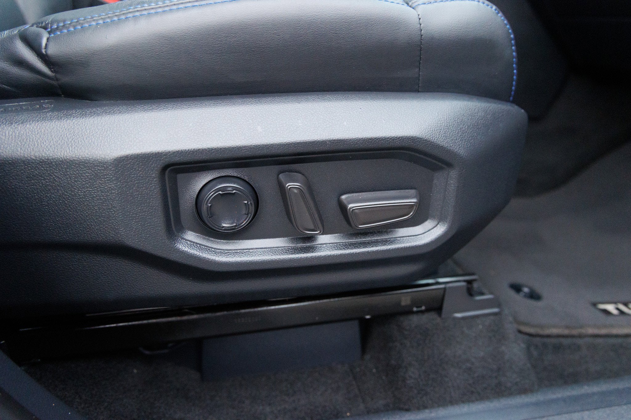 2023 Toyota TUNDRA 4X4 Platinum