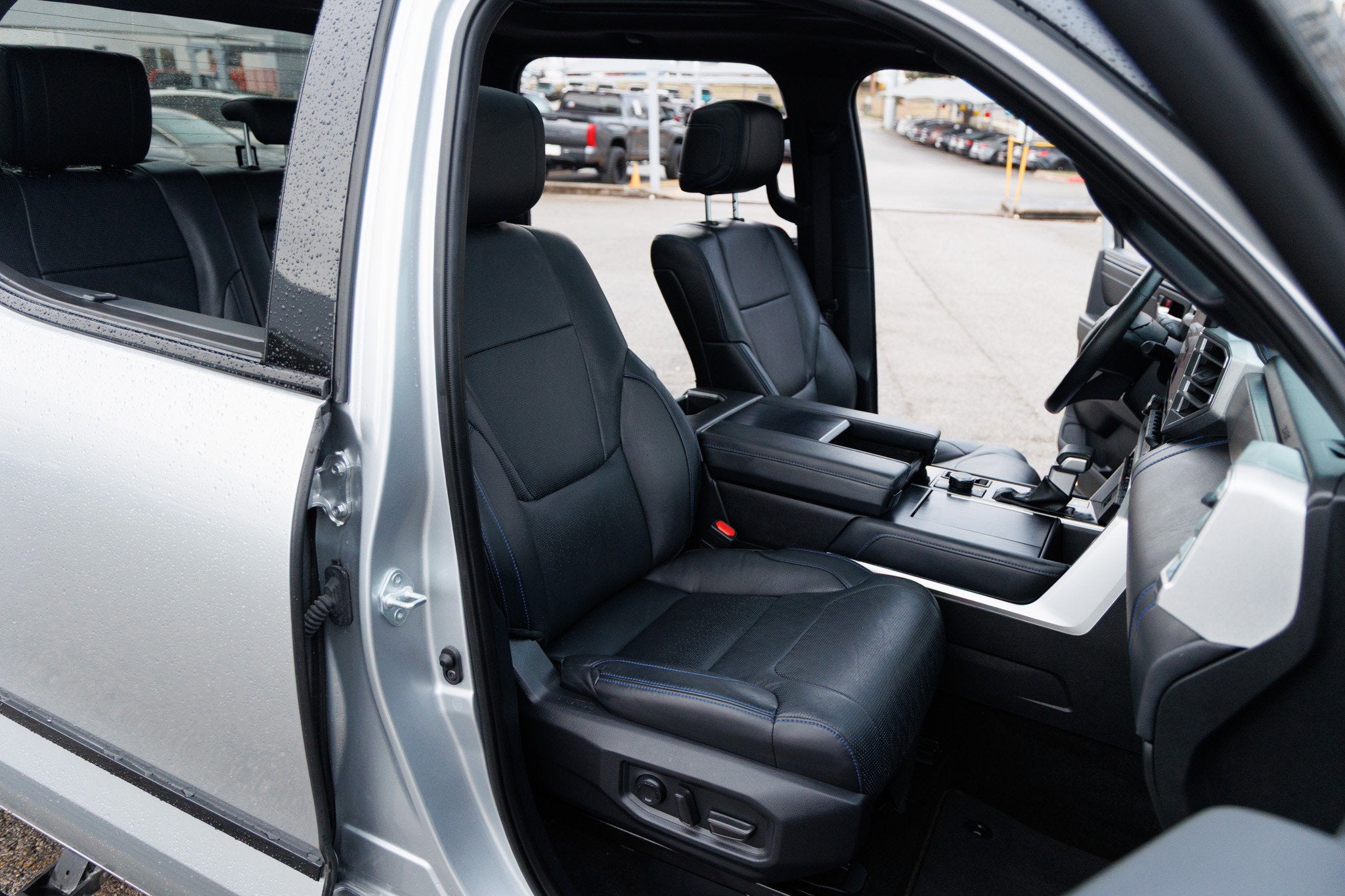 2023 Toyota TUNDRA 4X4 Platinum