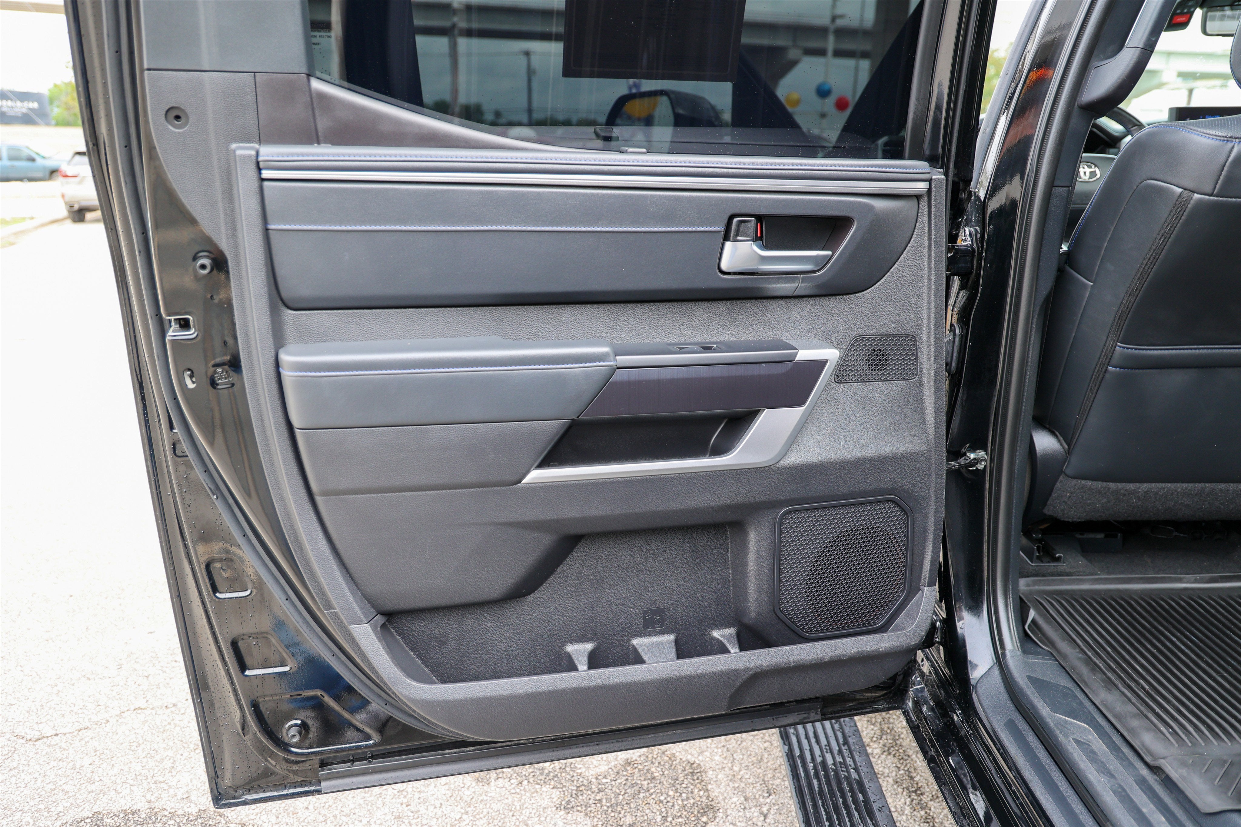 2023 Toyota TUNDRA 4X4 Platinum