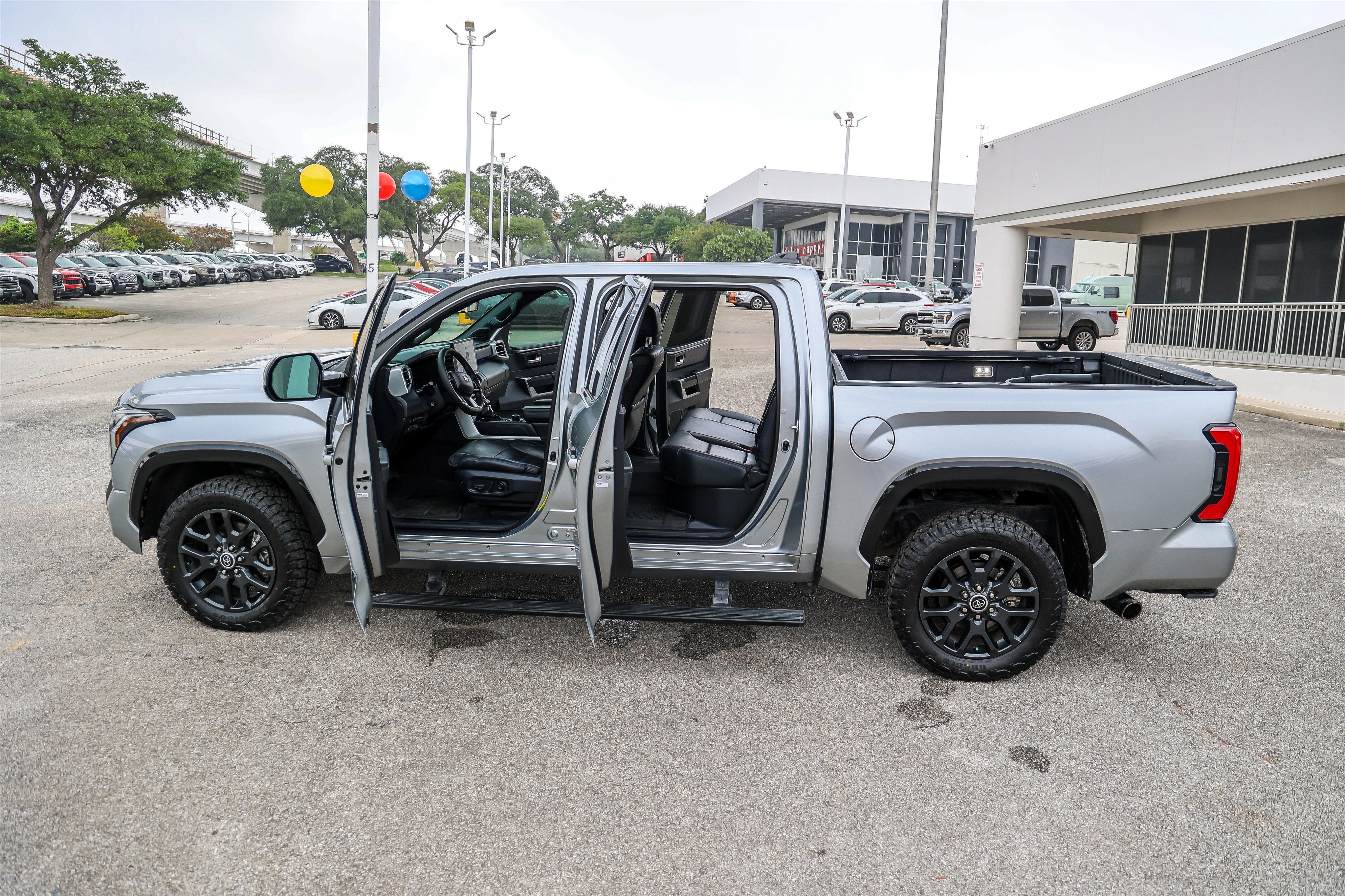 2023 Toyota TUNDRA 4X4 Platinum